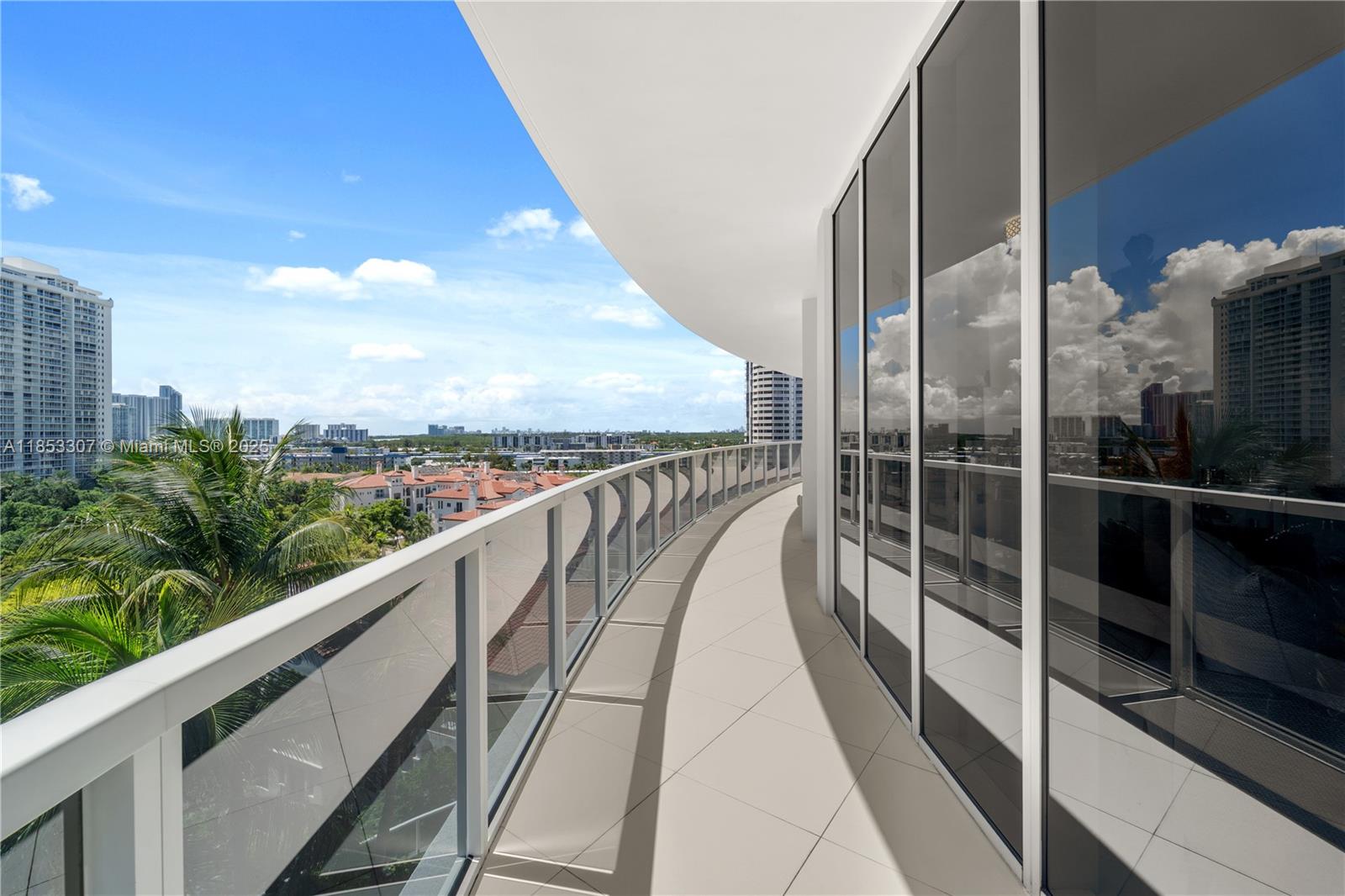 4100 Island Blvd # 902