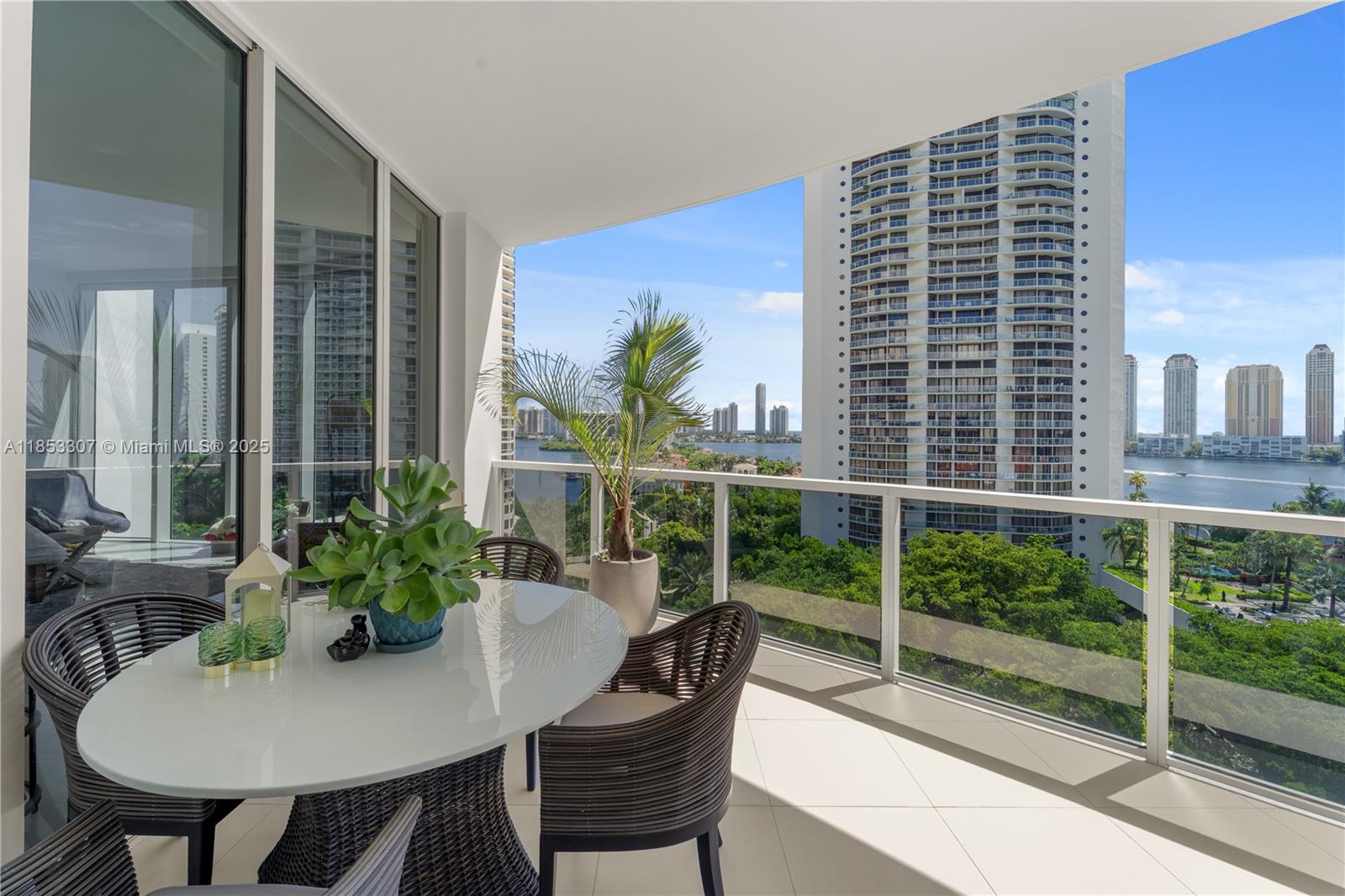 4100 Island Blvd # 902