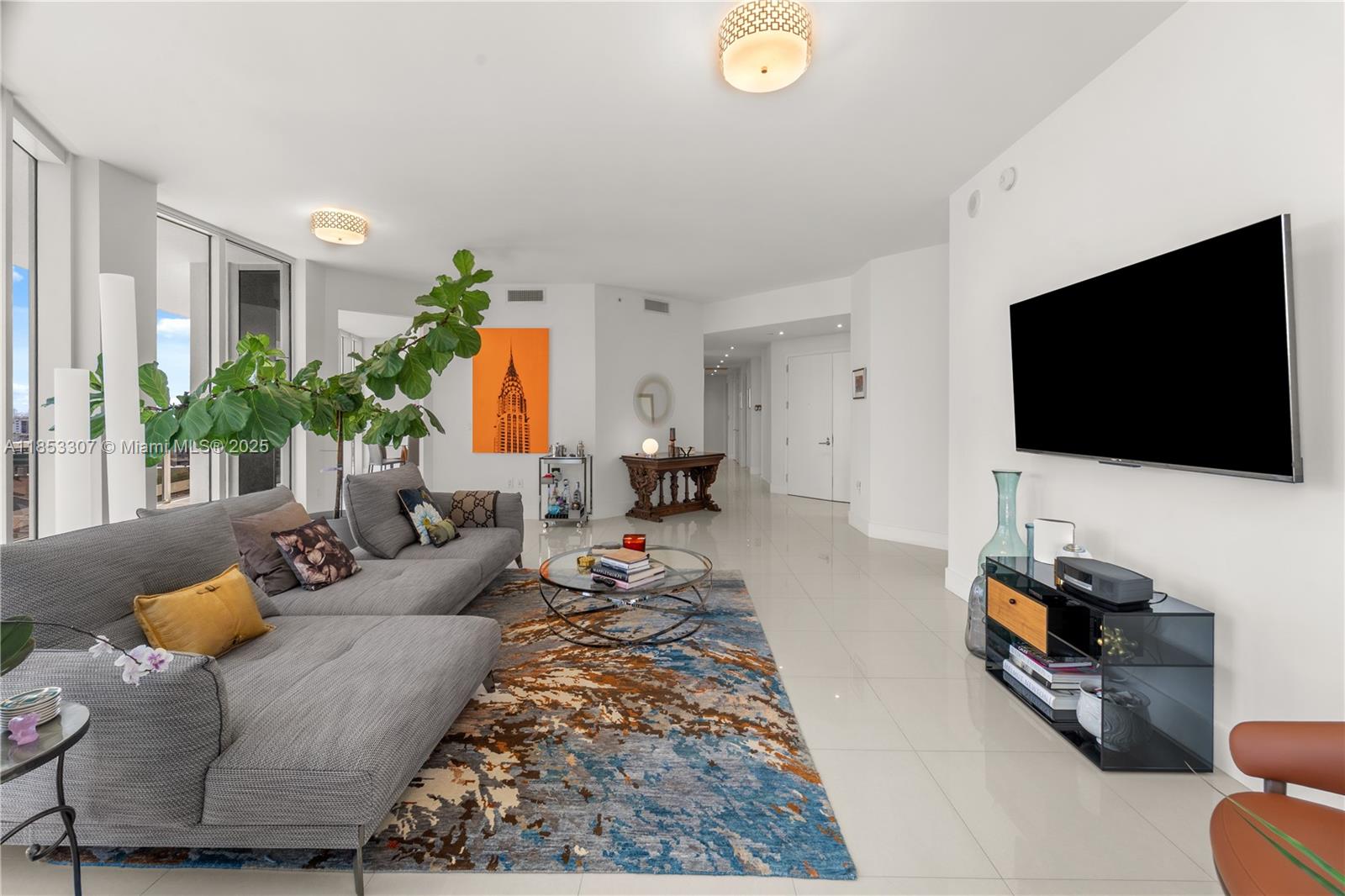 4100 Island Blvd # 902