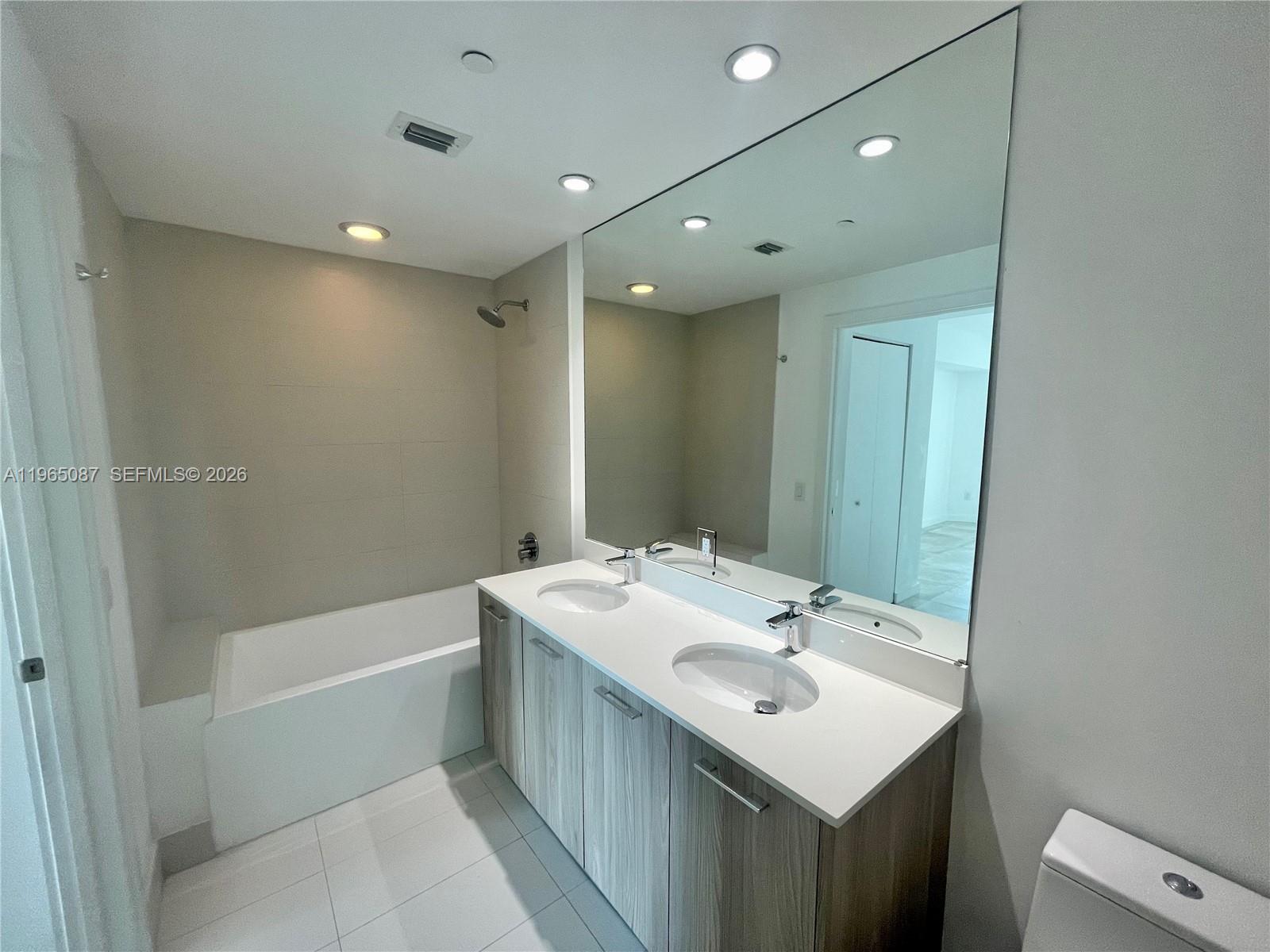 501 NE 31st St # 3007