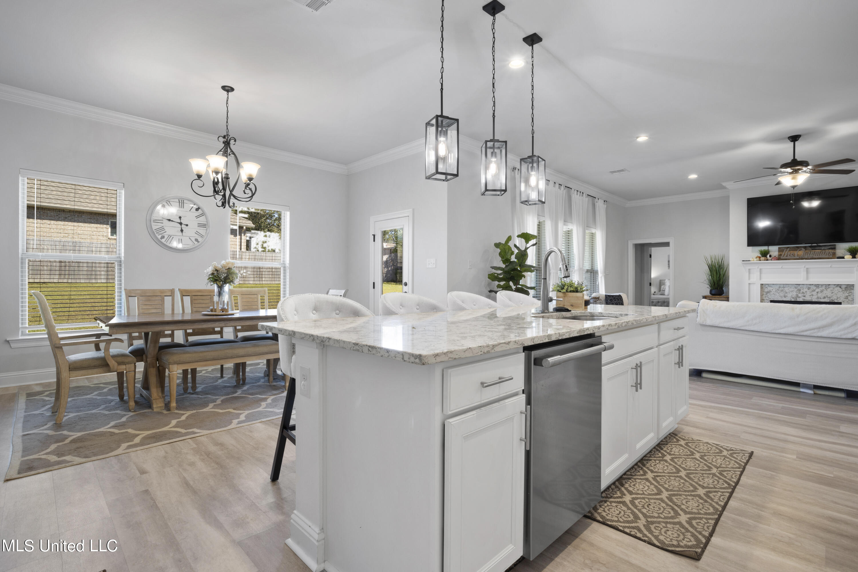 9401 Lost Tree Trail