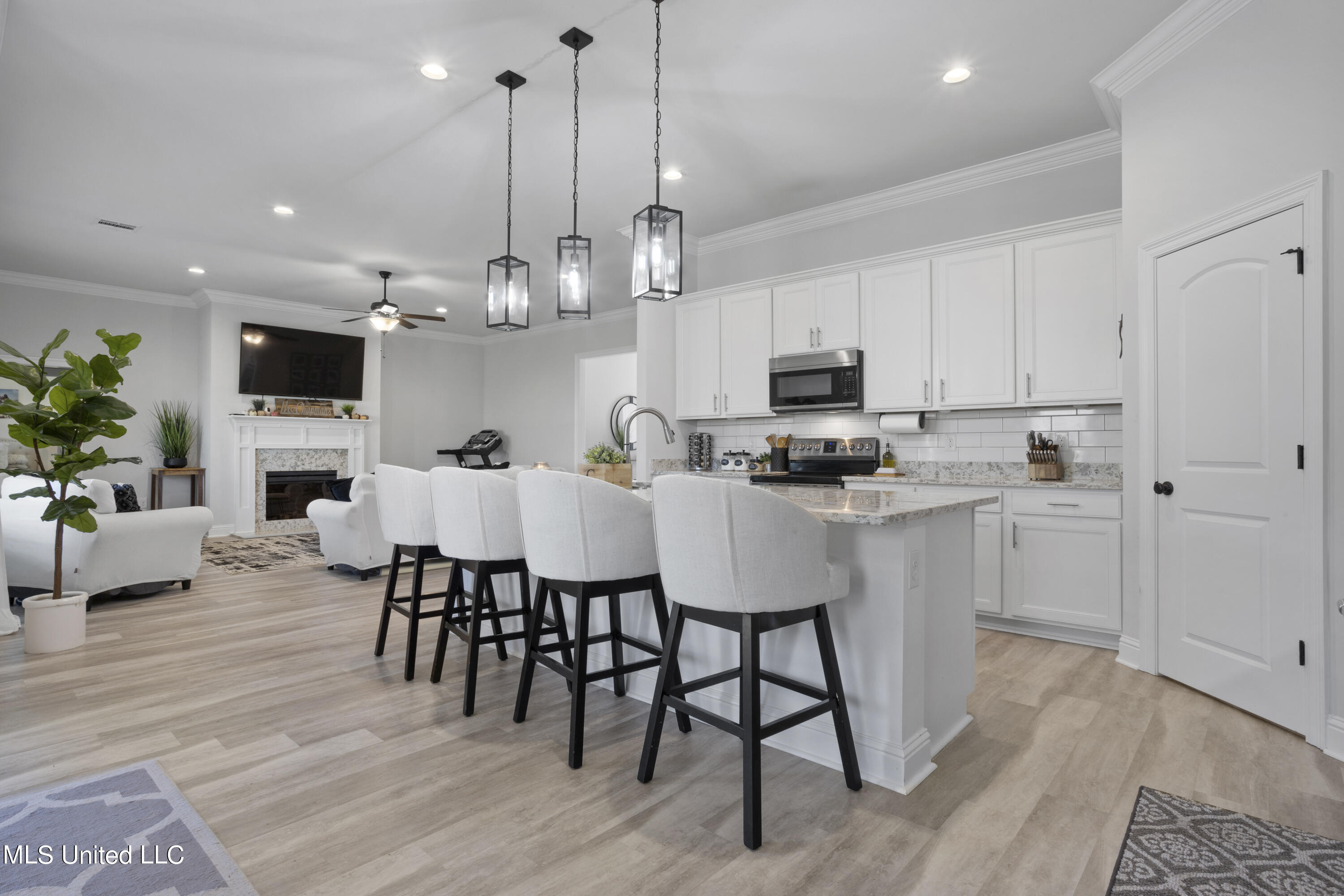 9401 Lost Tree Trail