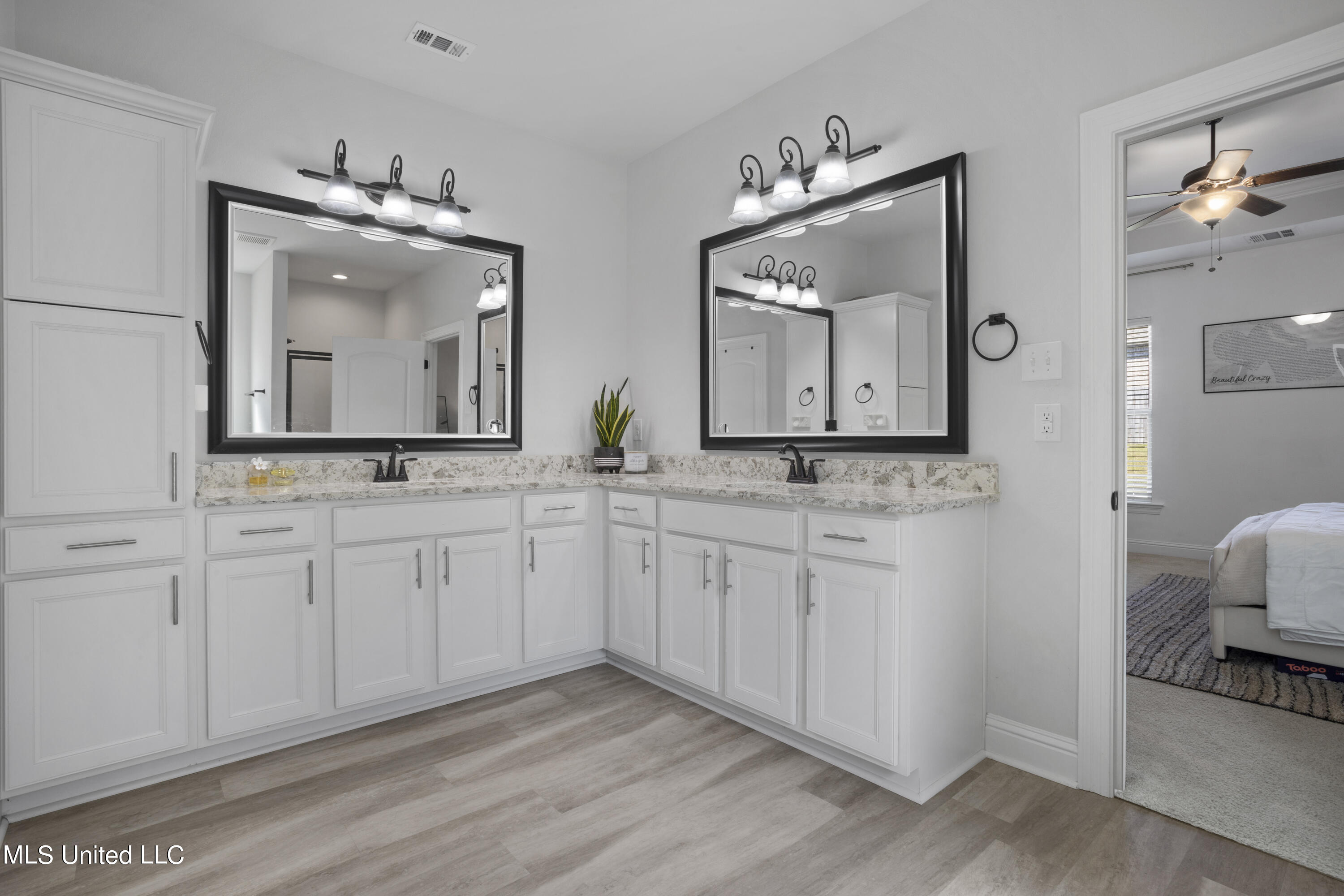 9401 Lost Tree Trail