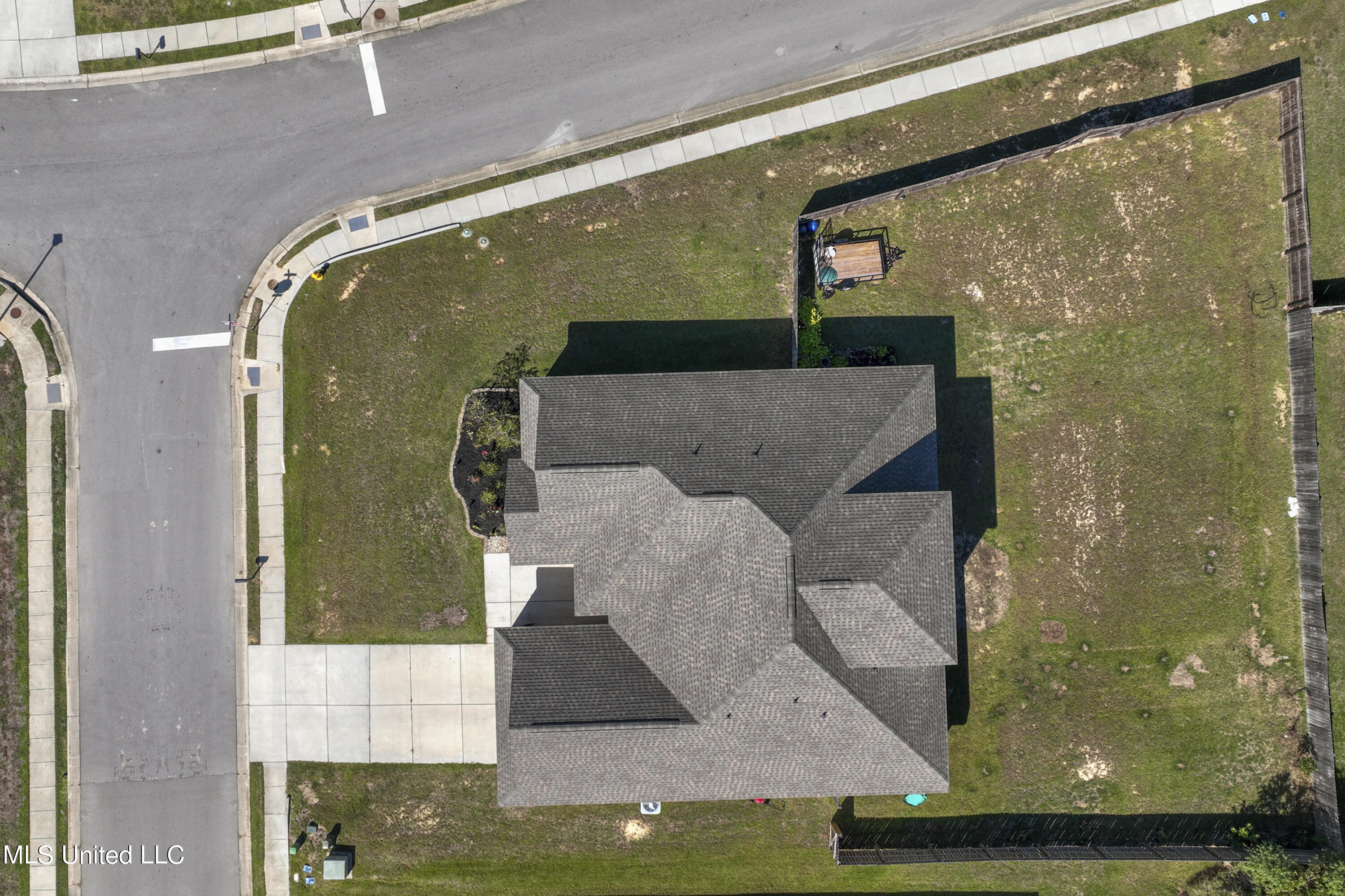 9401 Lost Tree Trail