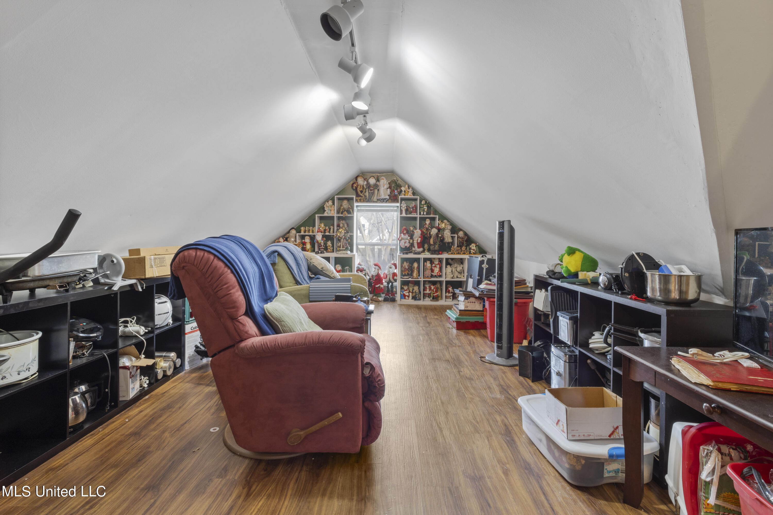 2568 Brighton Circle