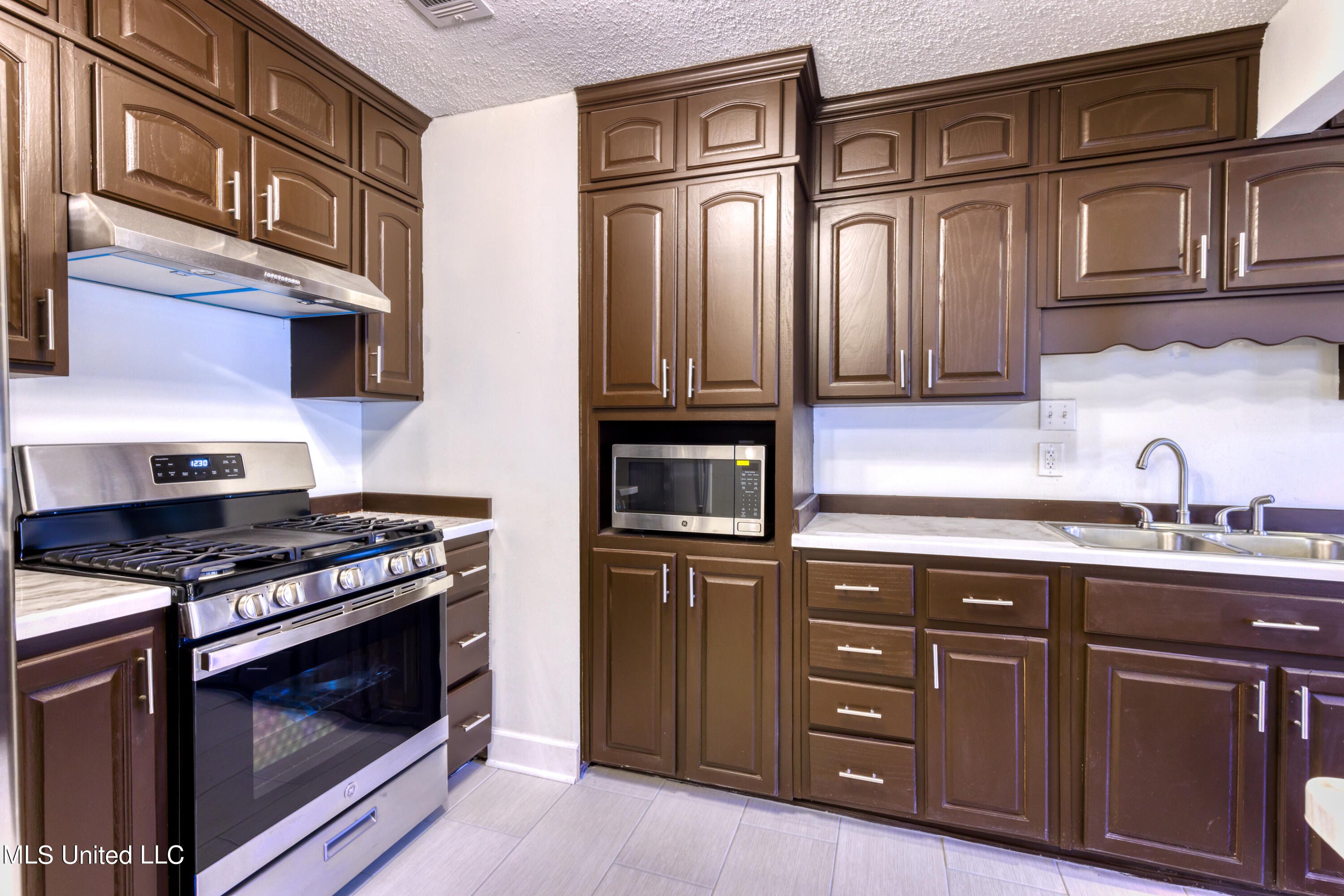 16200 Cervantes Court