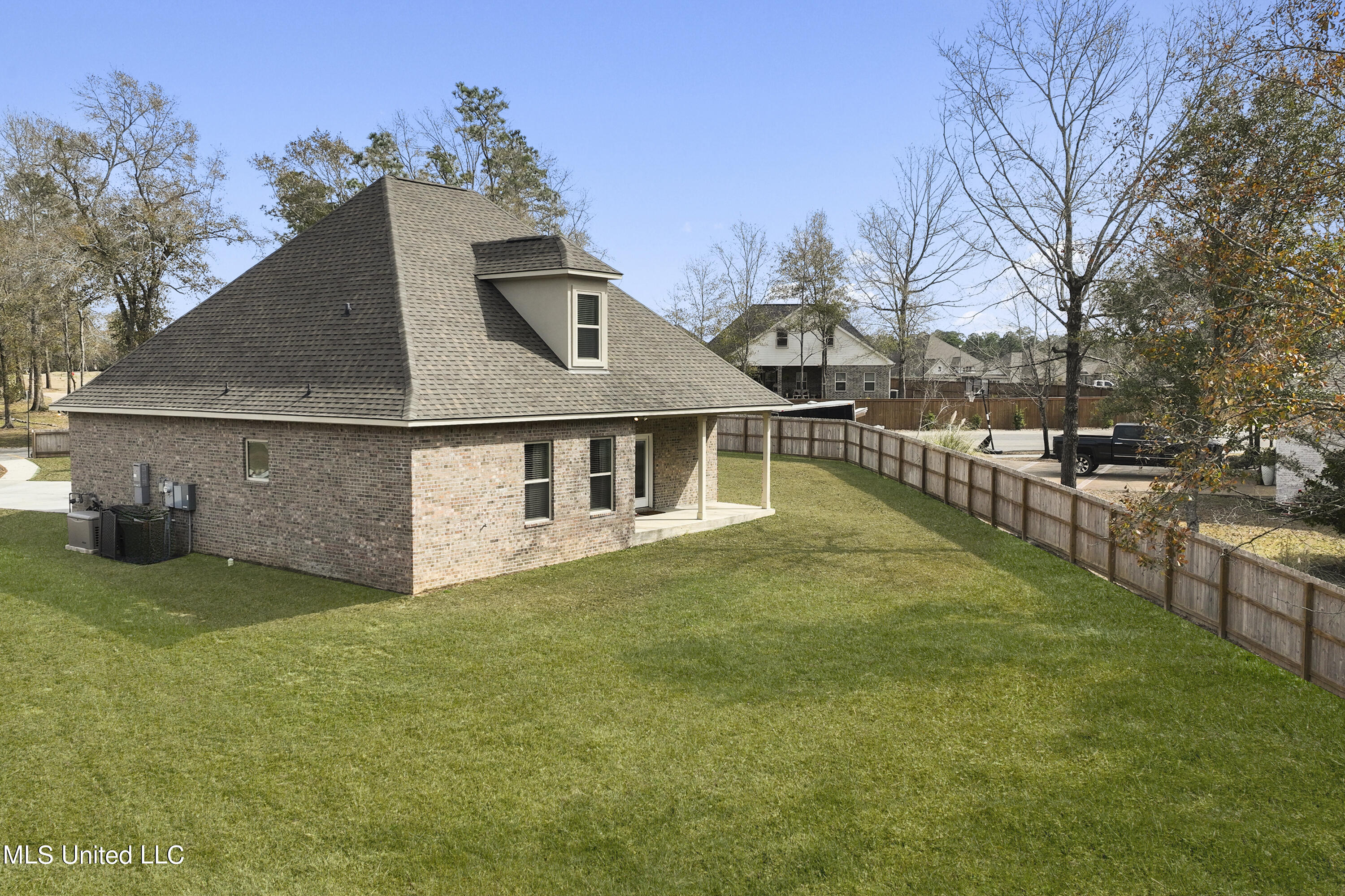 24601 Knollwood Drive