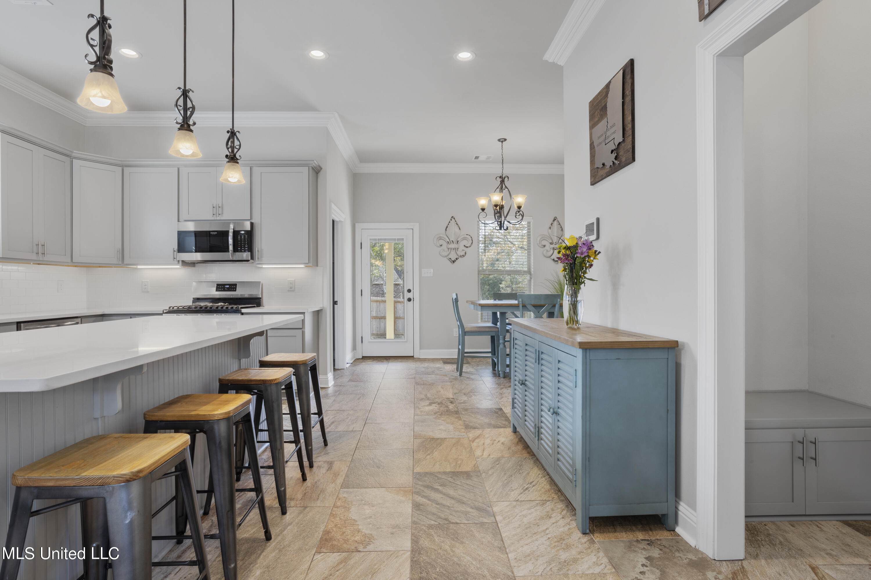 24601 Knollwood Drive