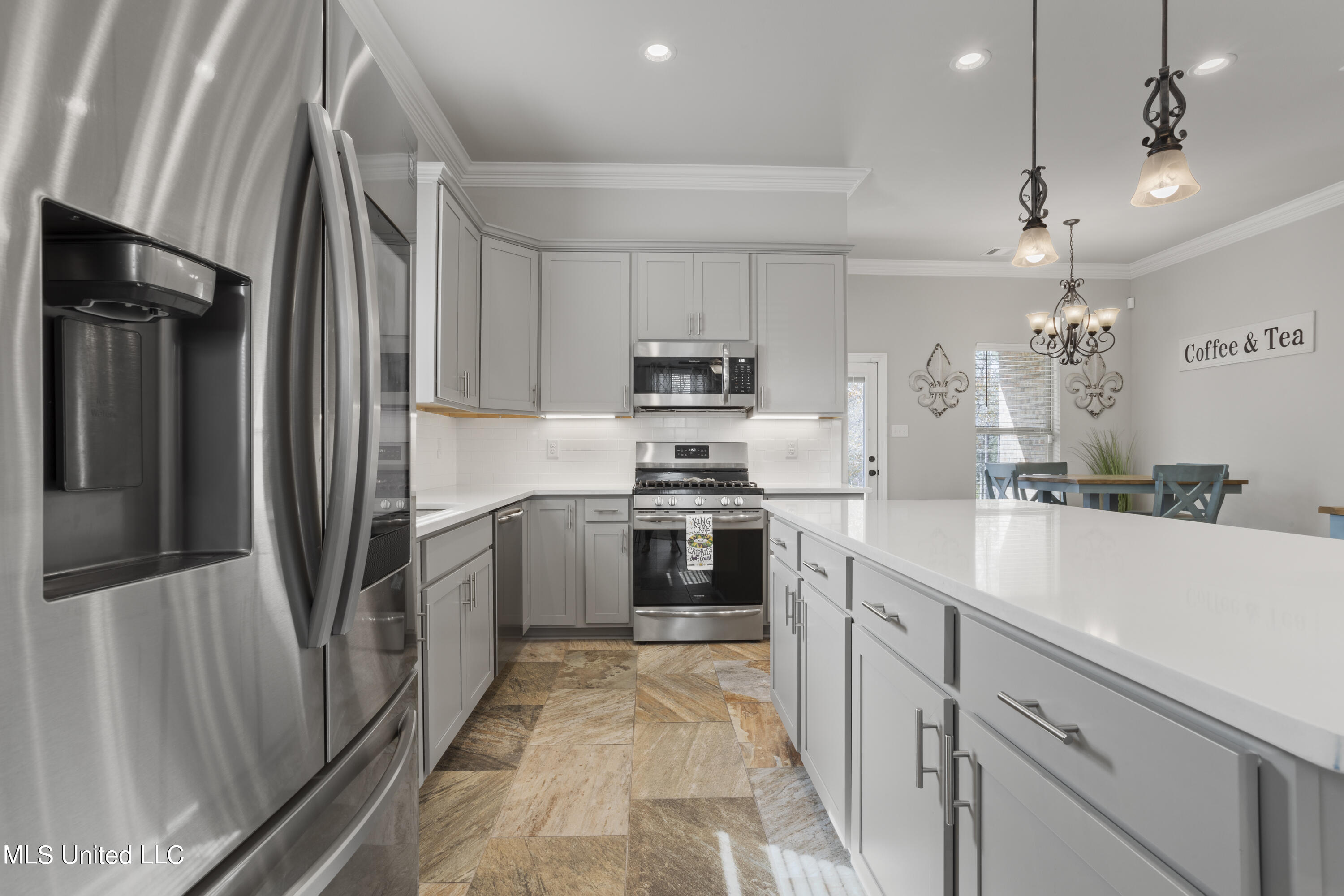 24601 Knollwood Drive