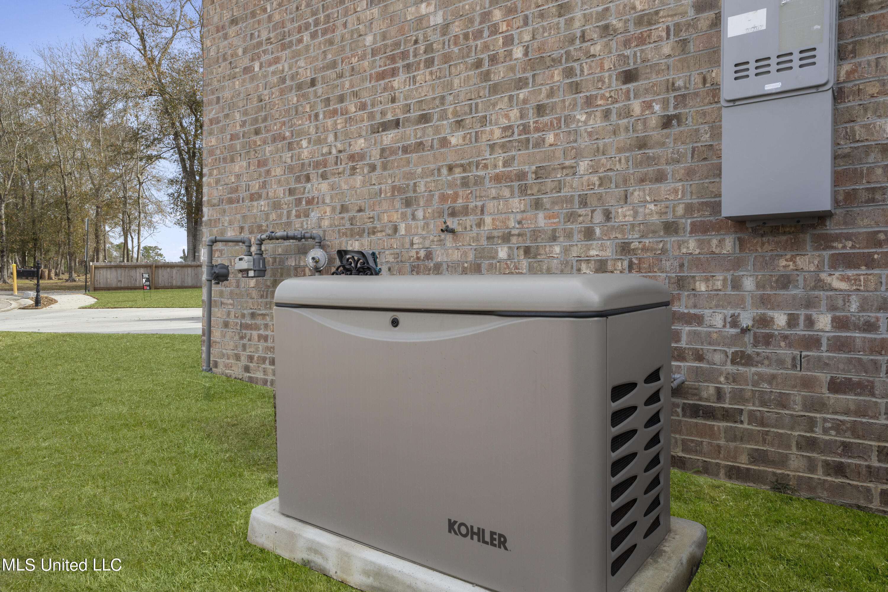 24601 Knollwood Drive