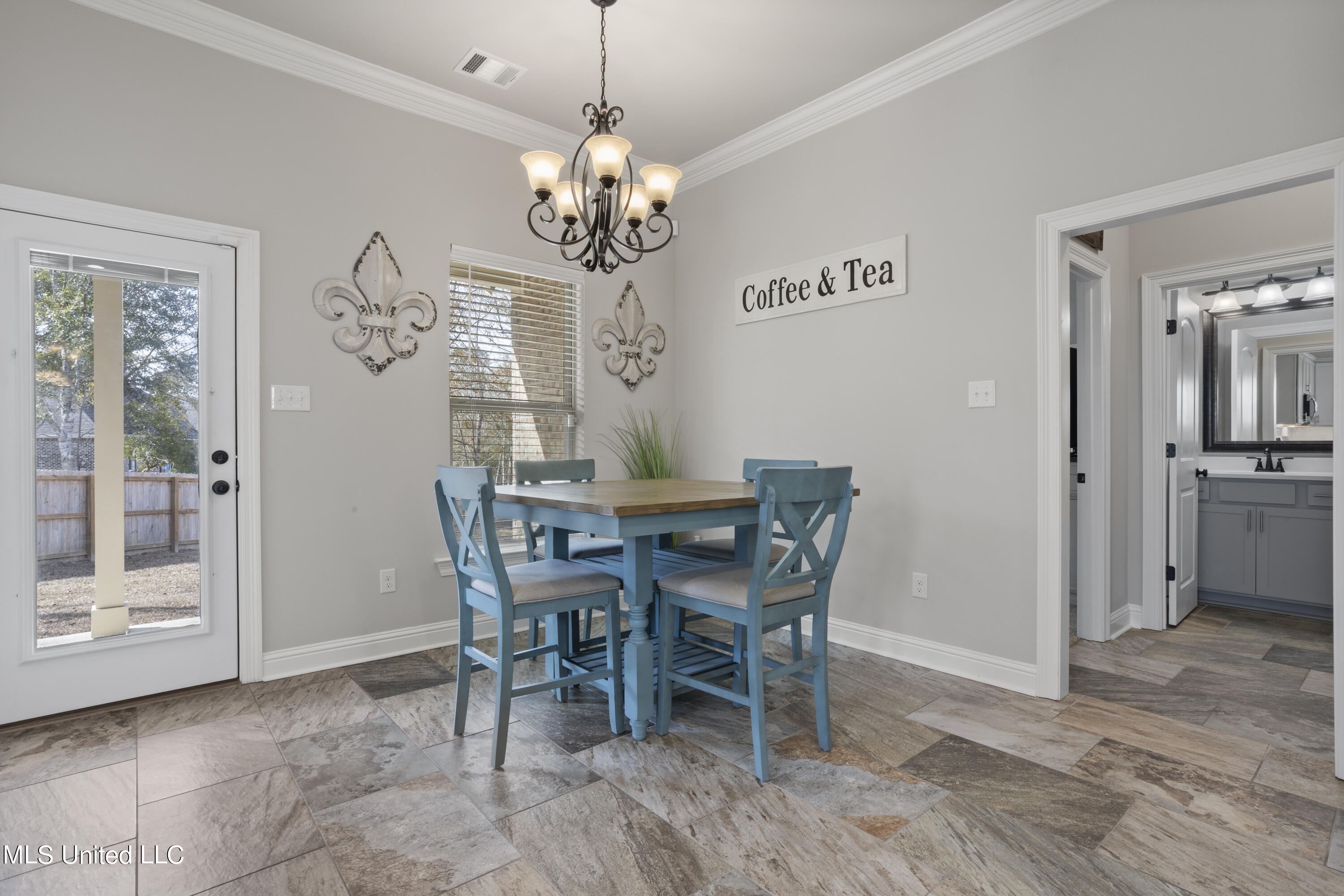 24601 Knollwood Drive