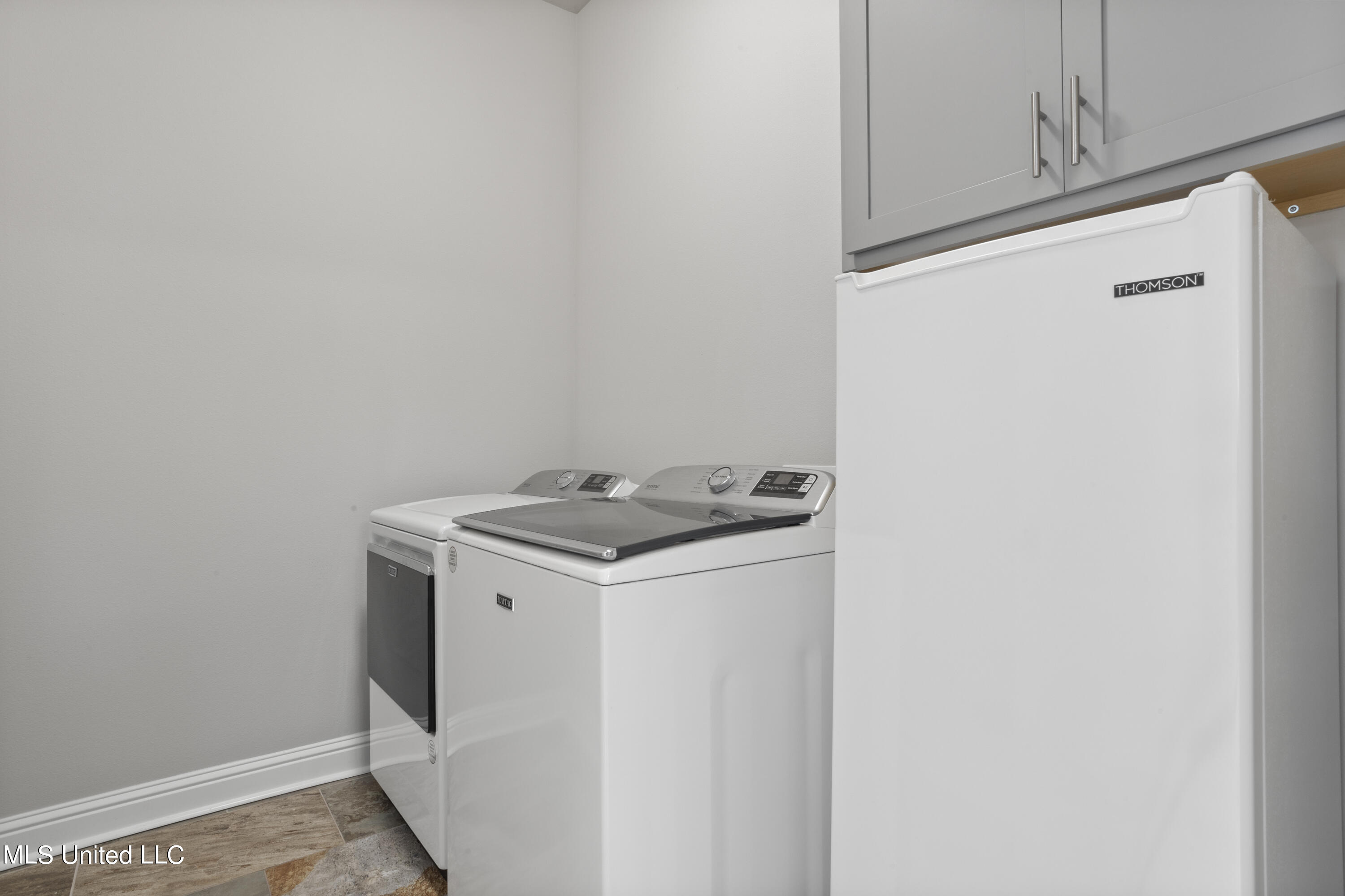 24601 Knollwood Drive