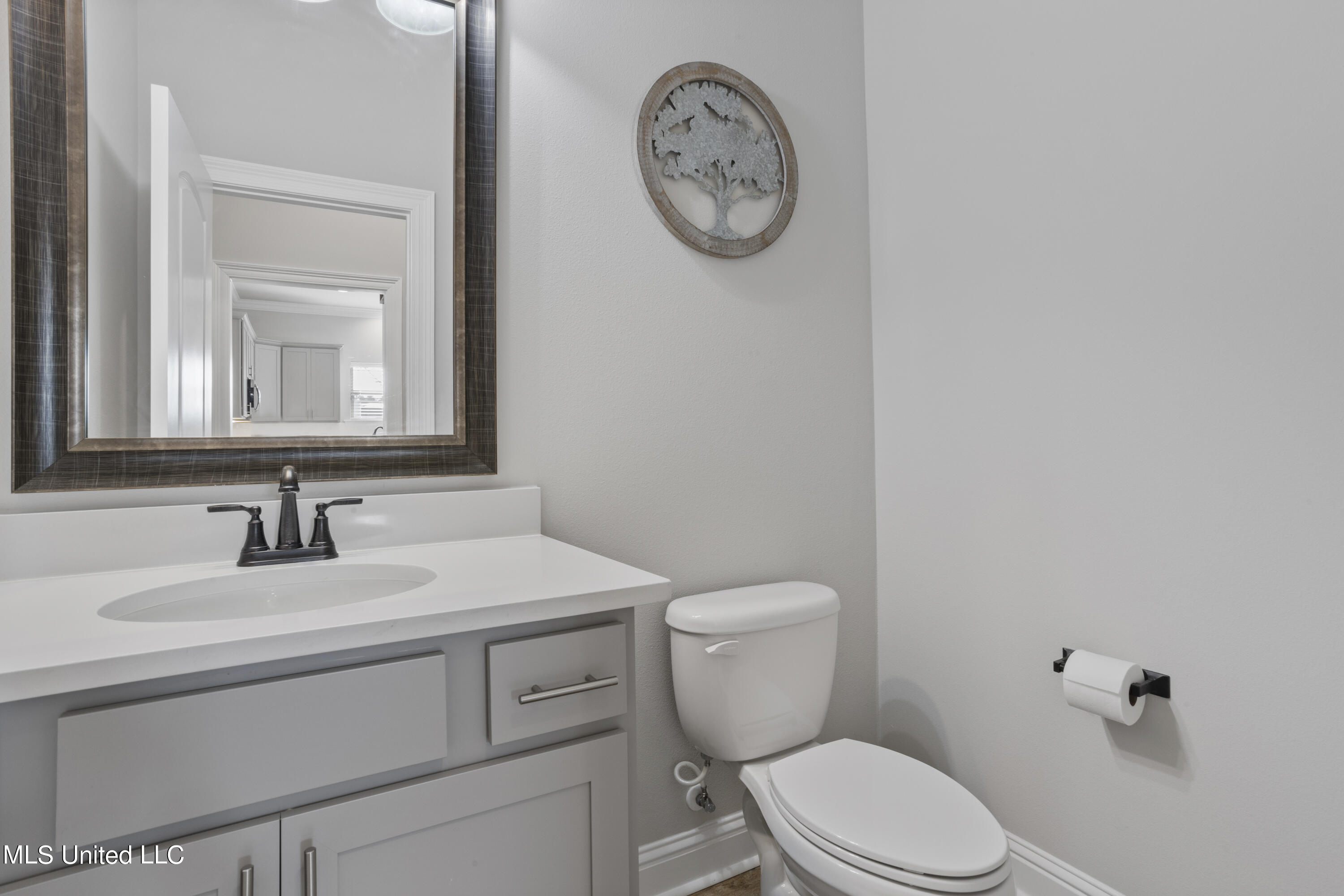 24601 Knollwood Drive