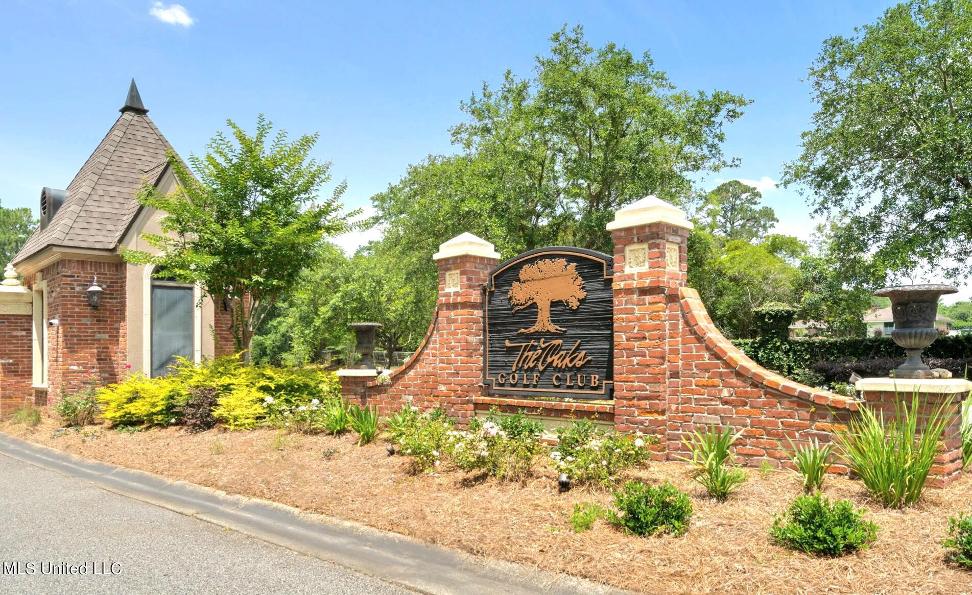 24601 Knollwood Drive