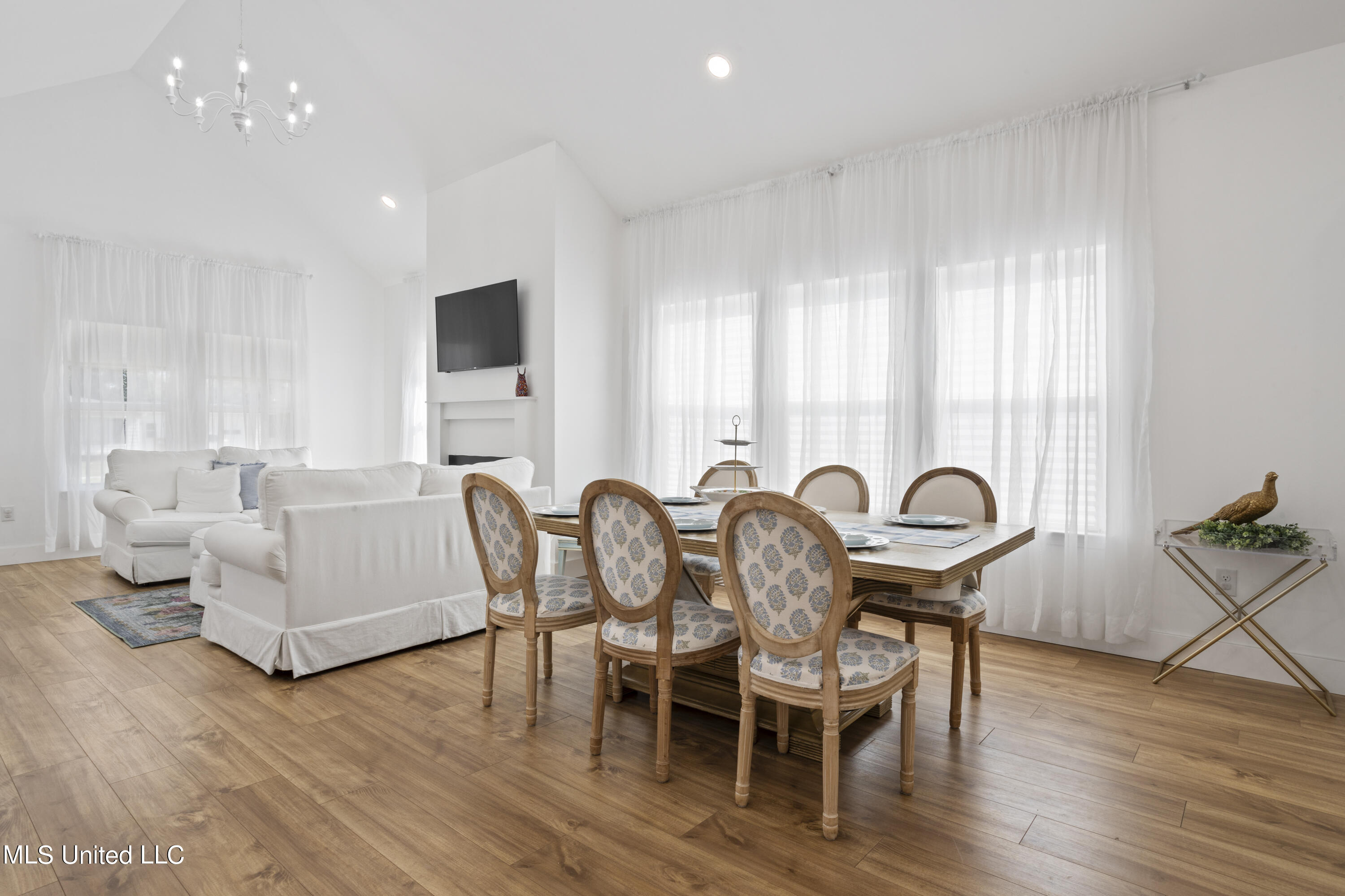 147 Pine Grove Avenue