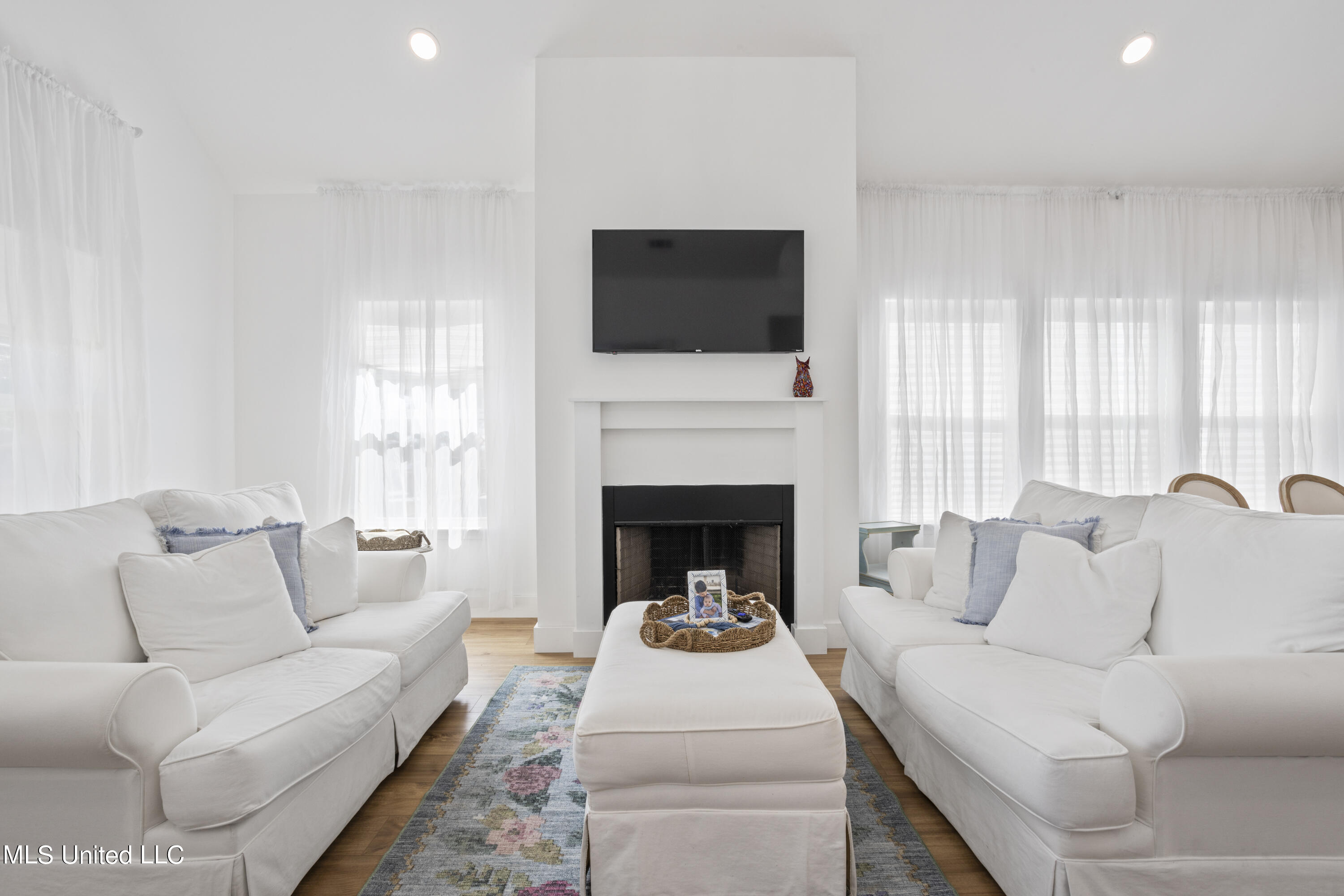 147 Pine Grove Avenue