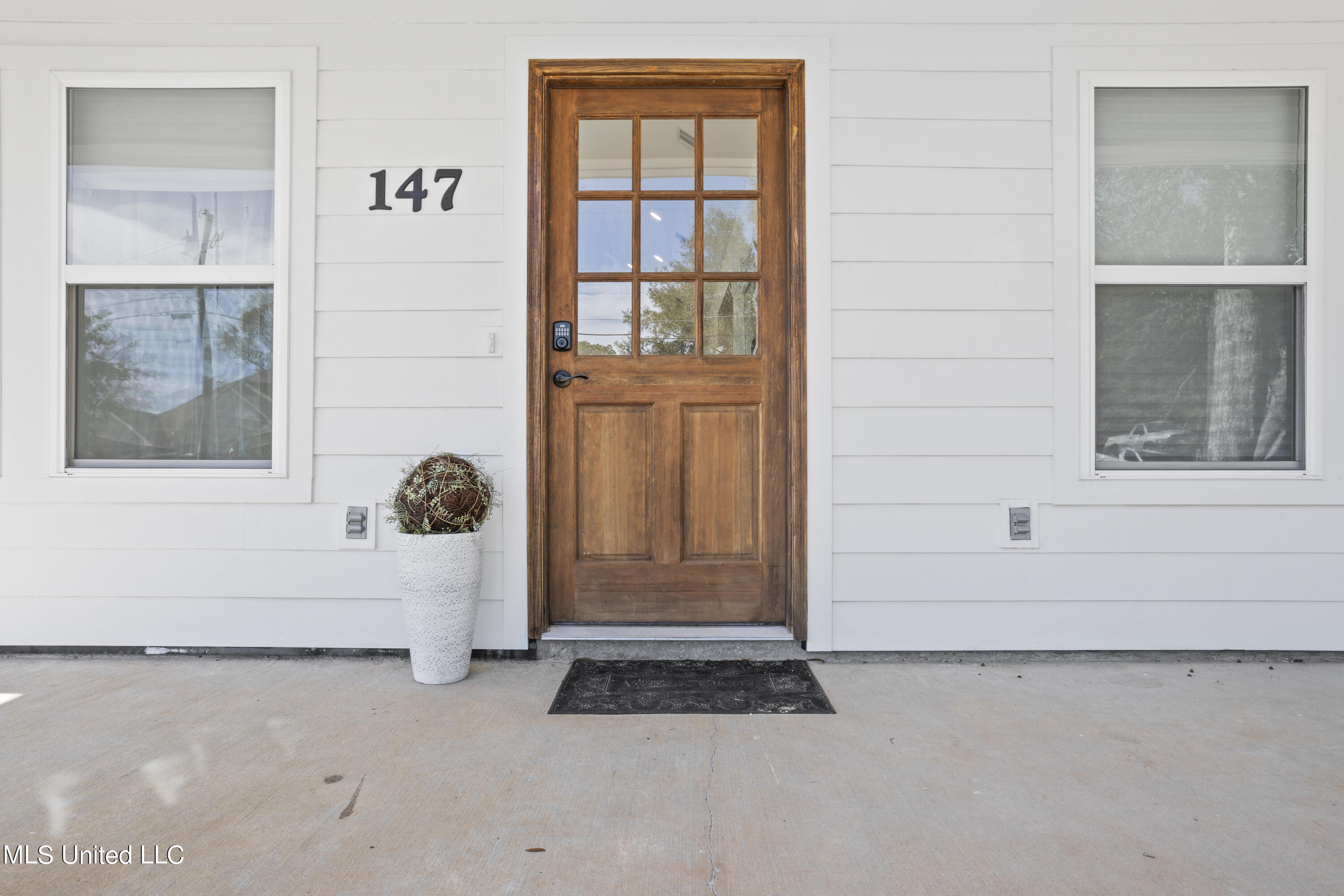 147 Pine Grove Avenue