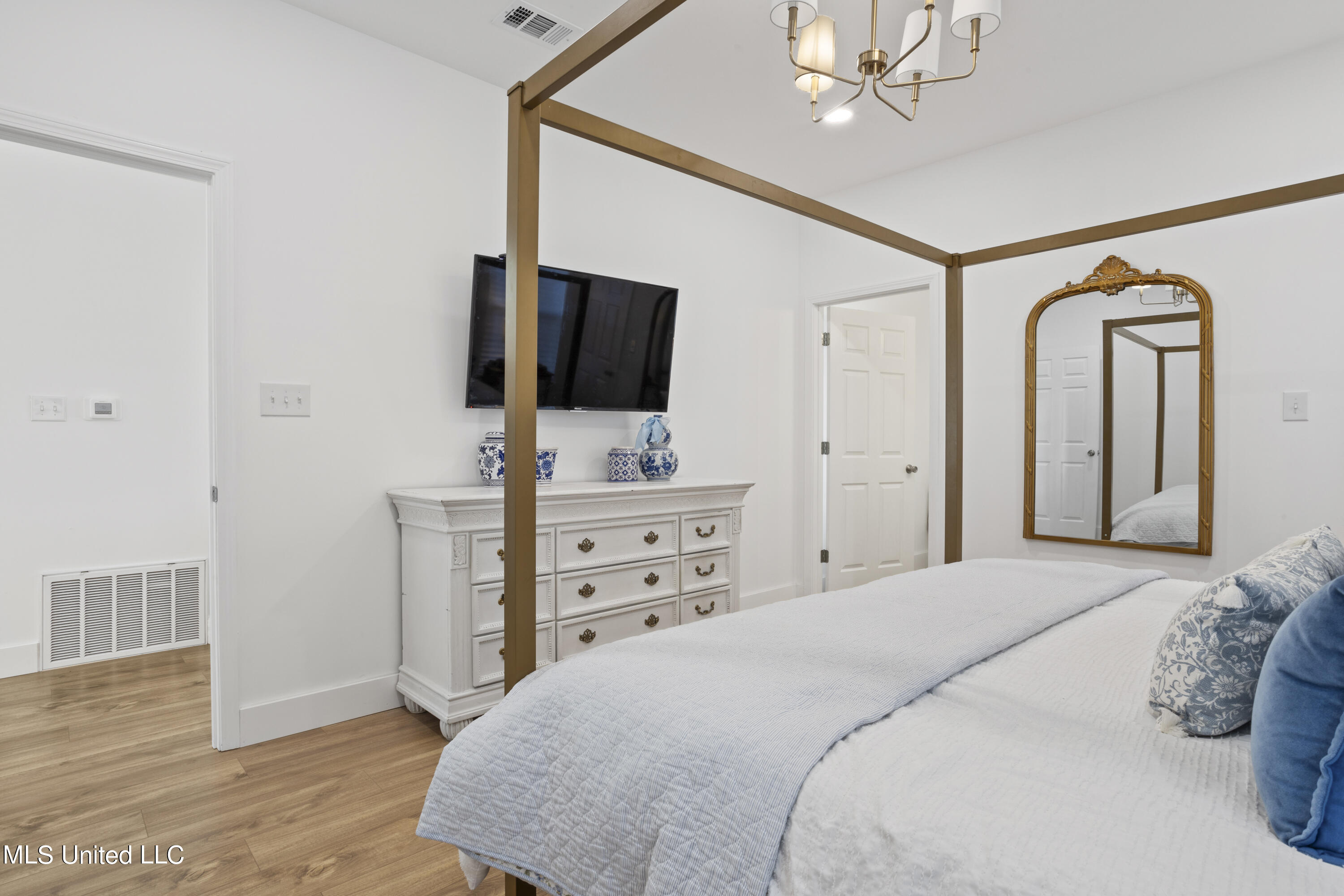 147 Pine Grove Avenue