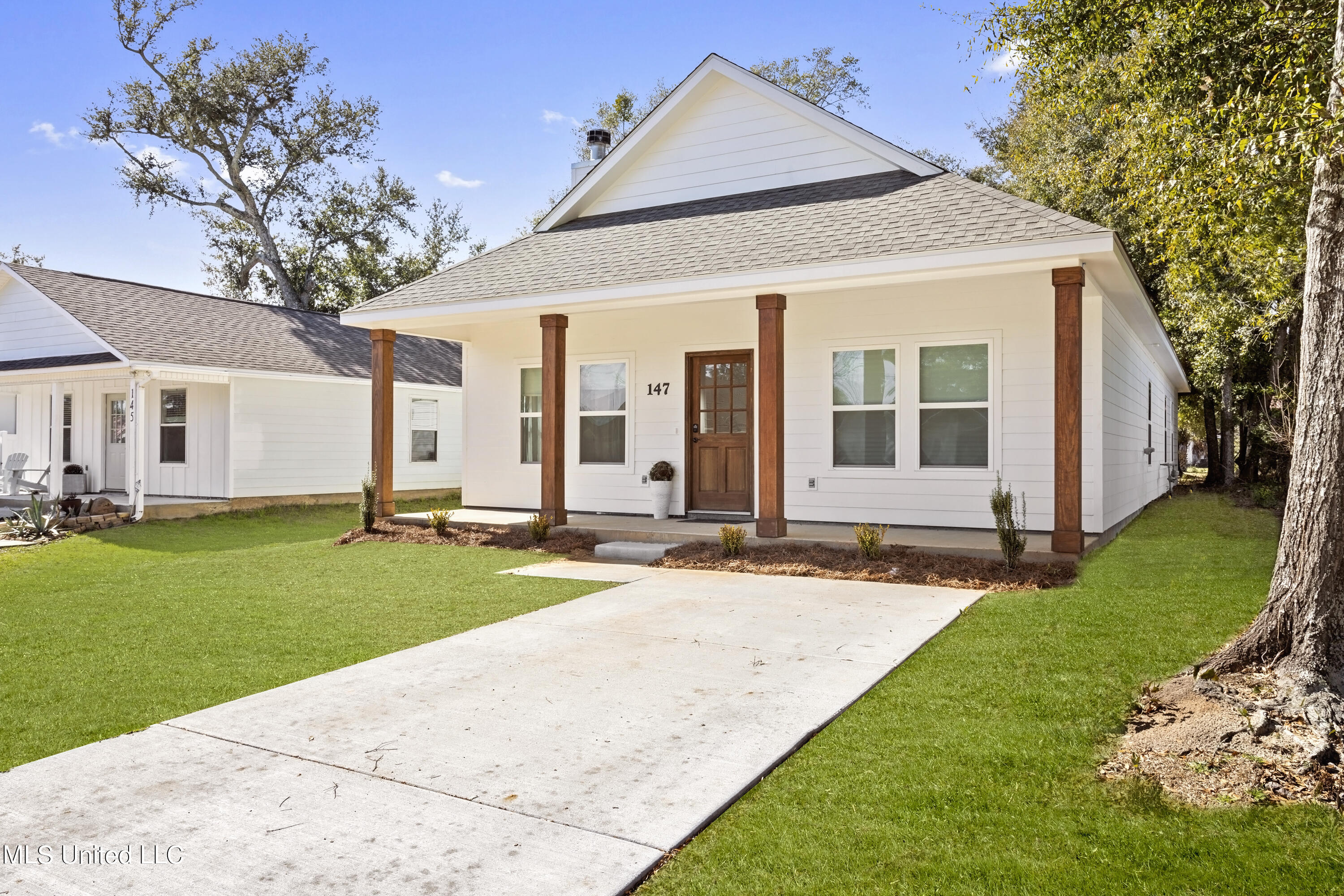 147 Pine Grove Avenue