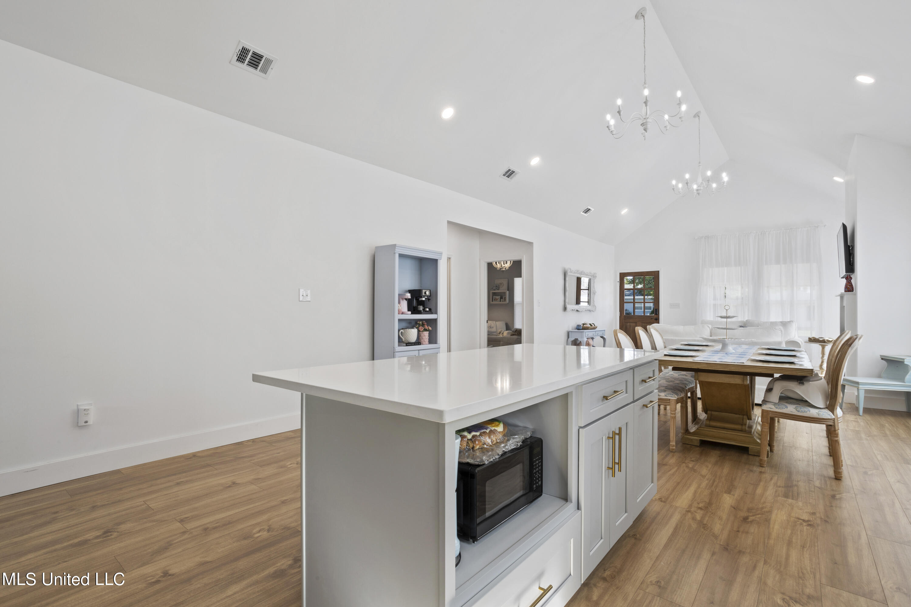 147 Pine Grove Avenue