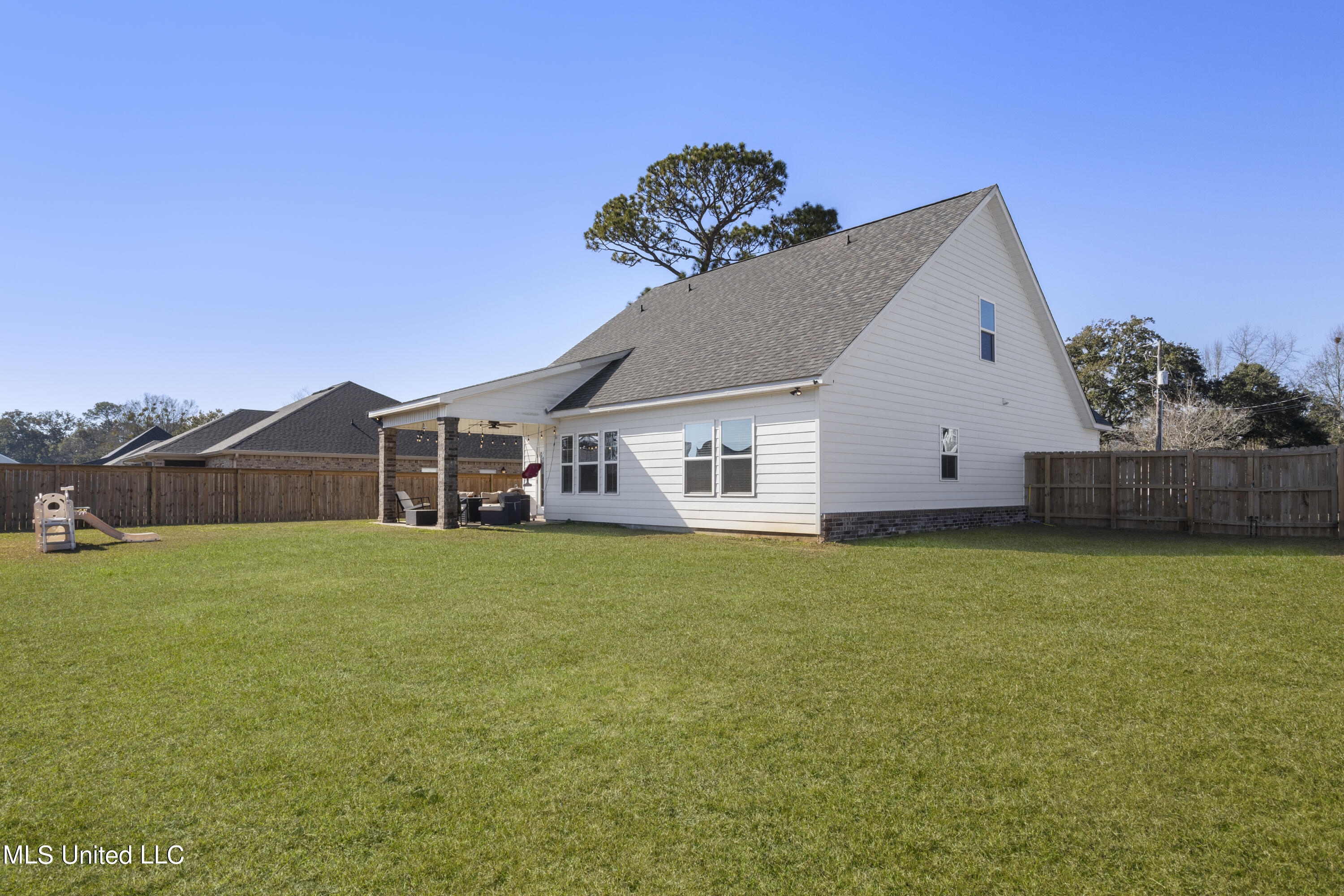 13804 E El Bonito Drive