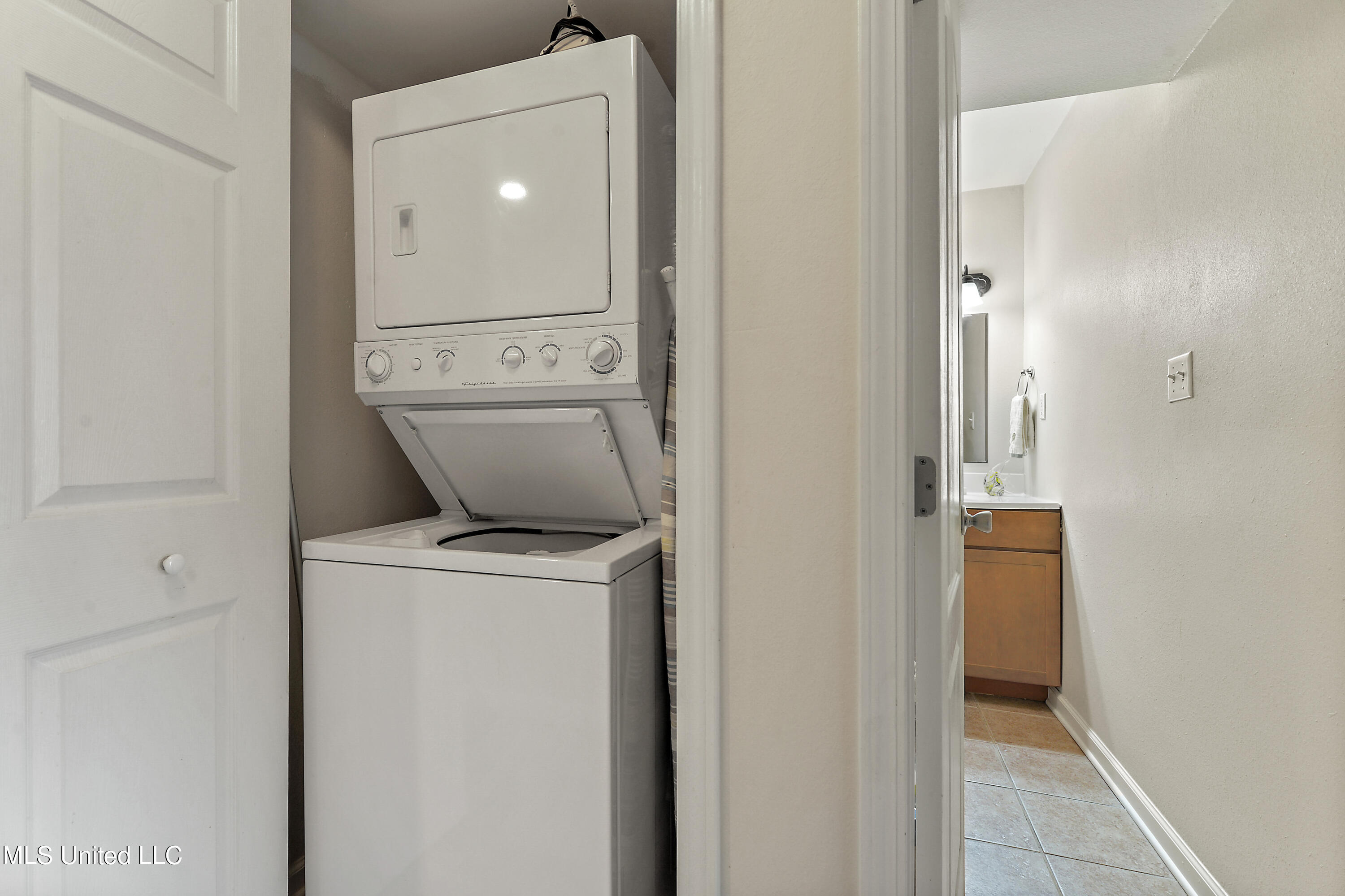 3230 Cumberland Road, 51