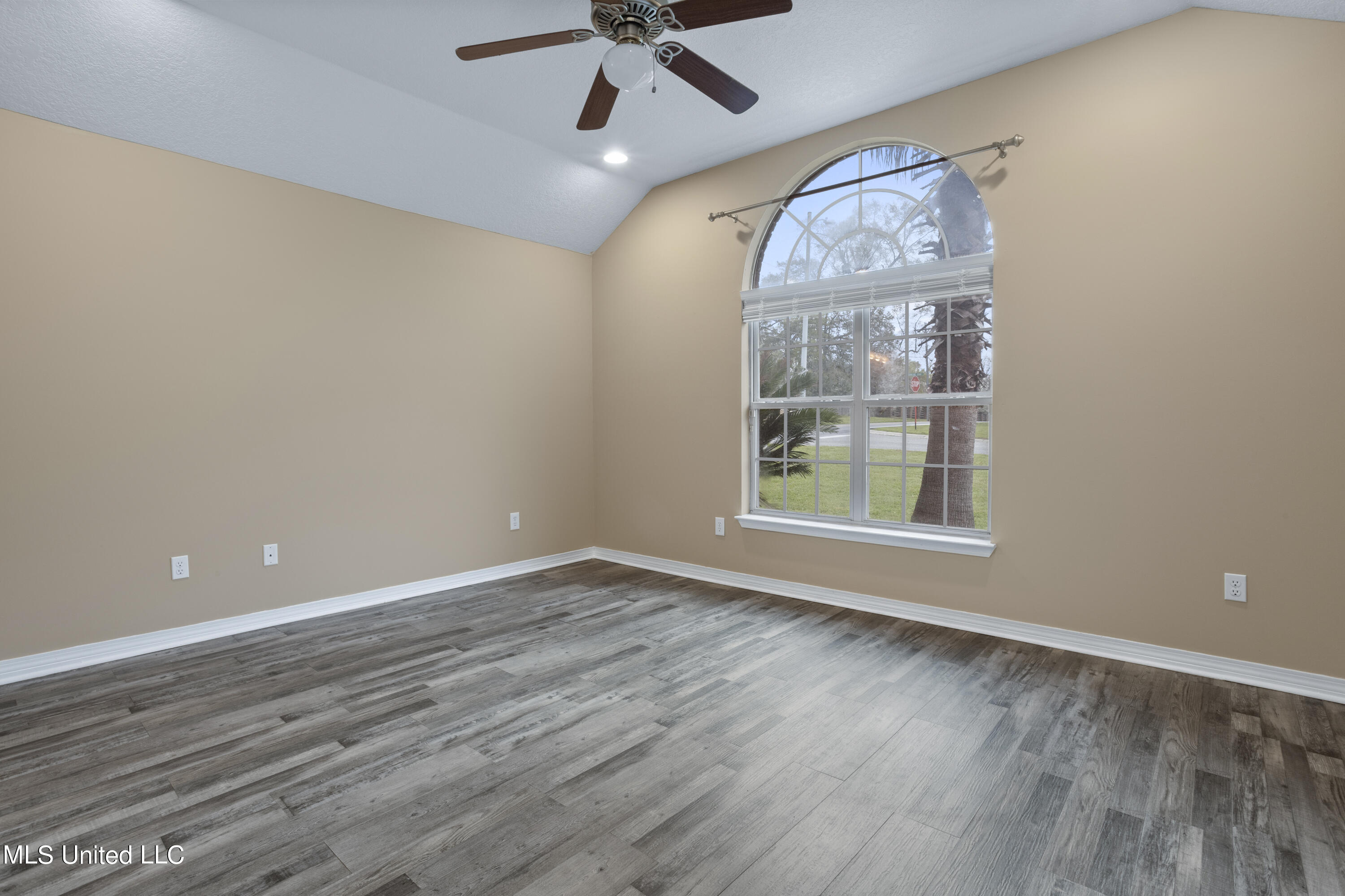 11625 Creekside Cove