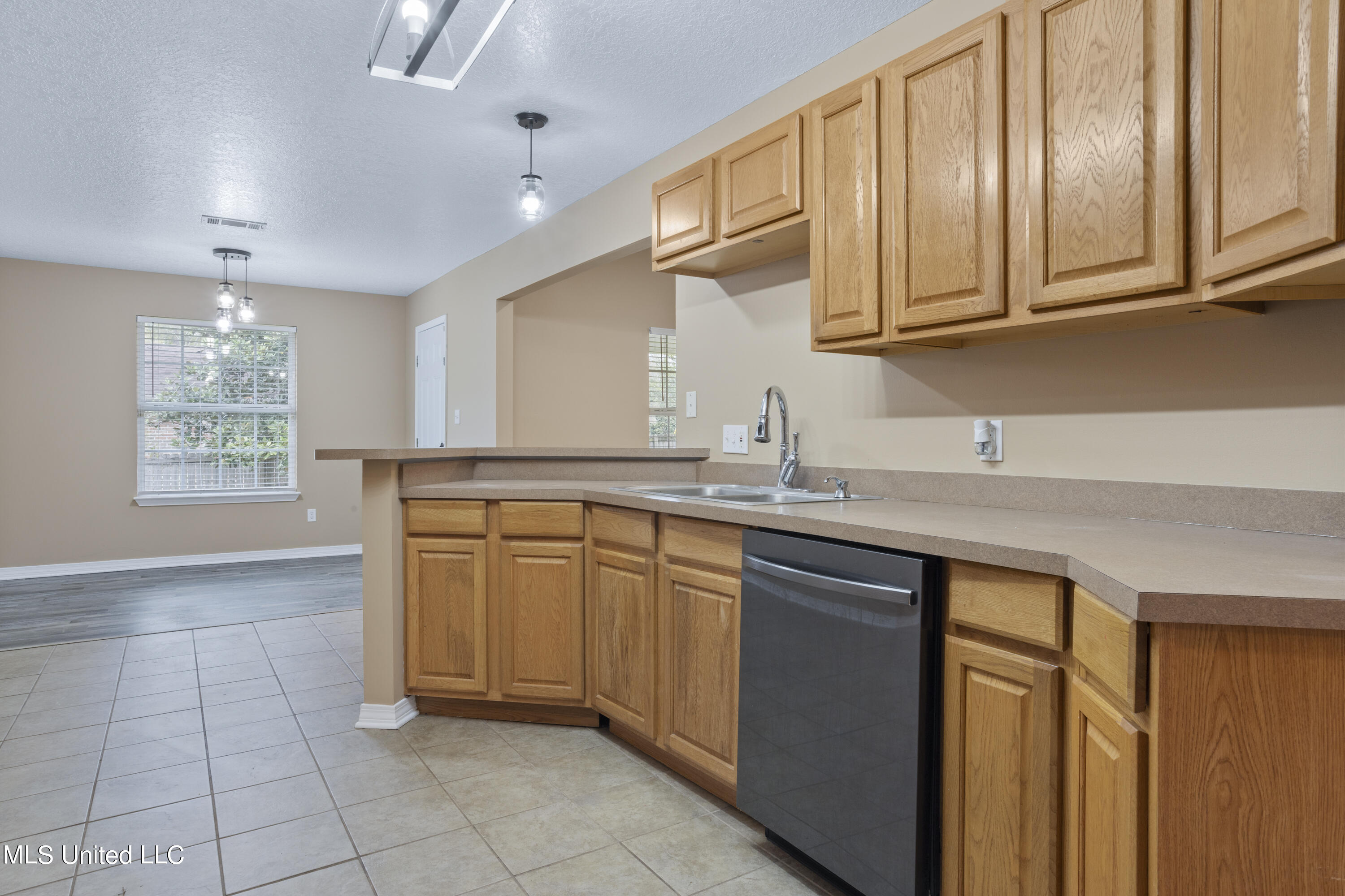 11625 Creekside Cove
