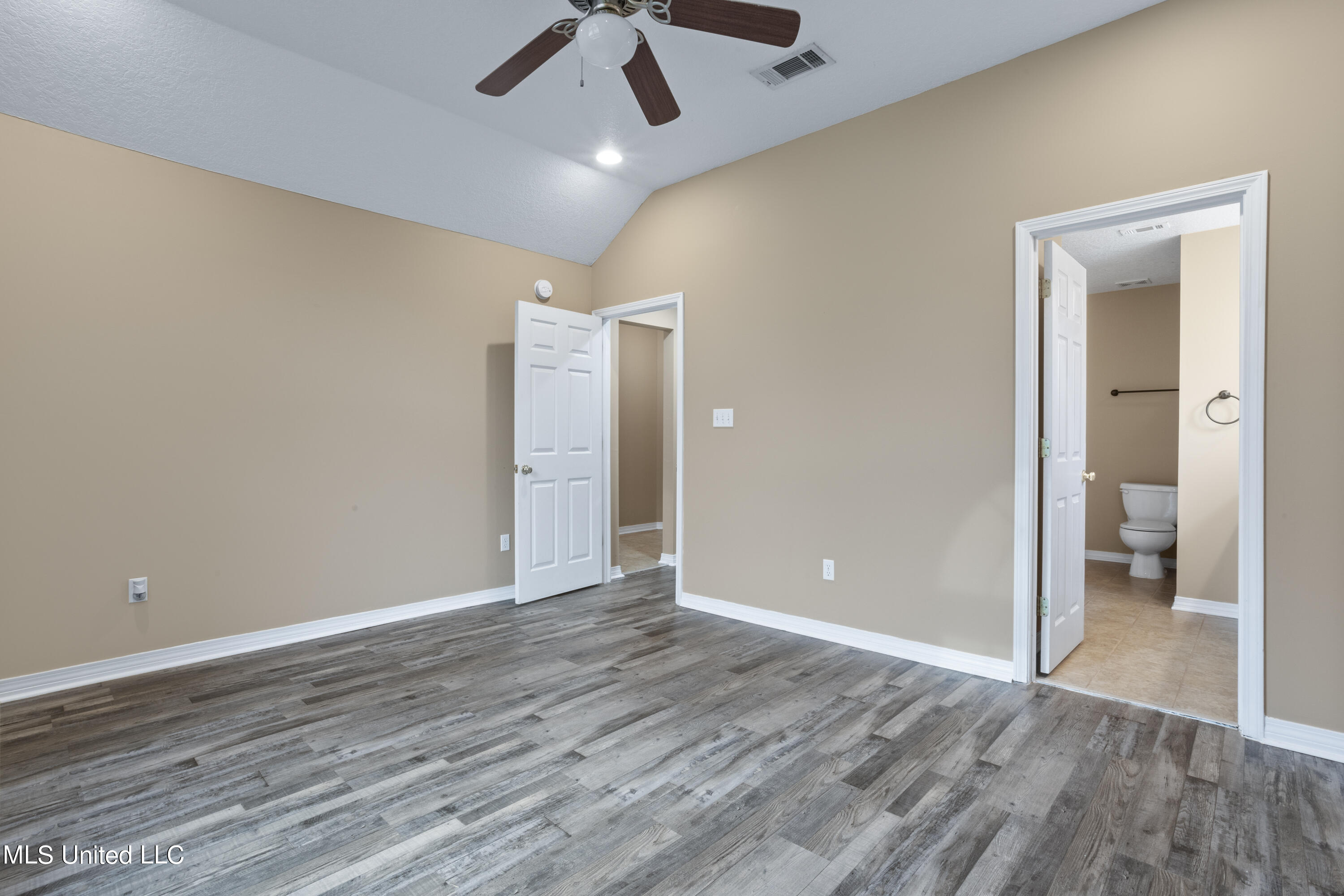 11625 Creekside Cove