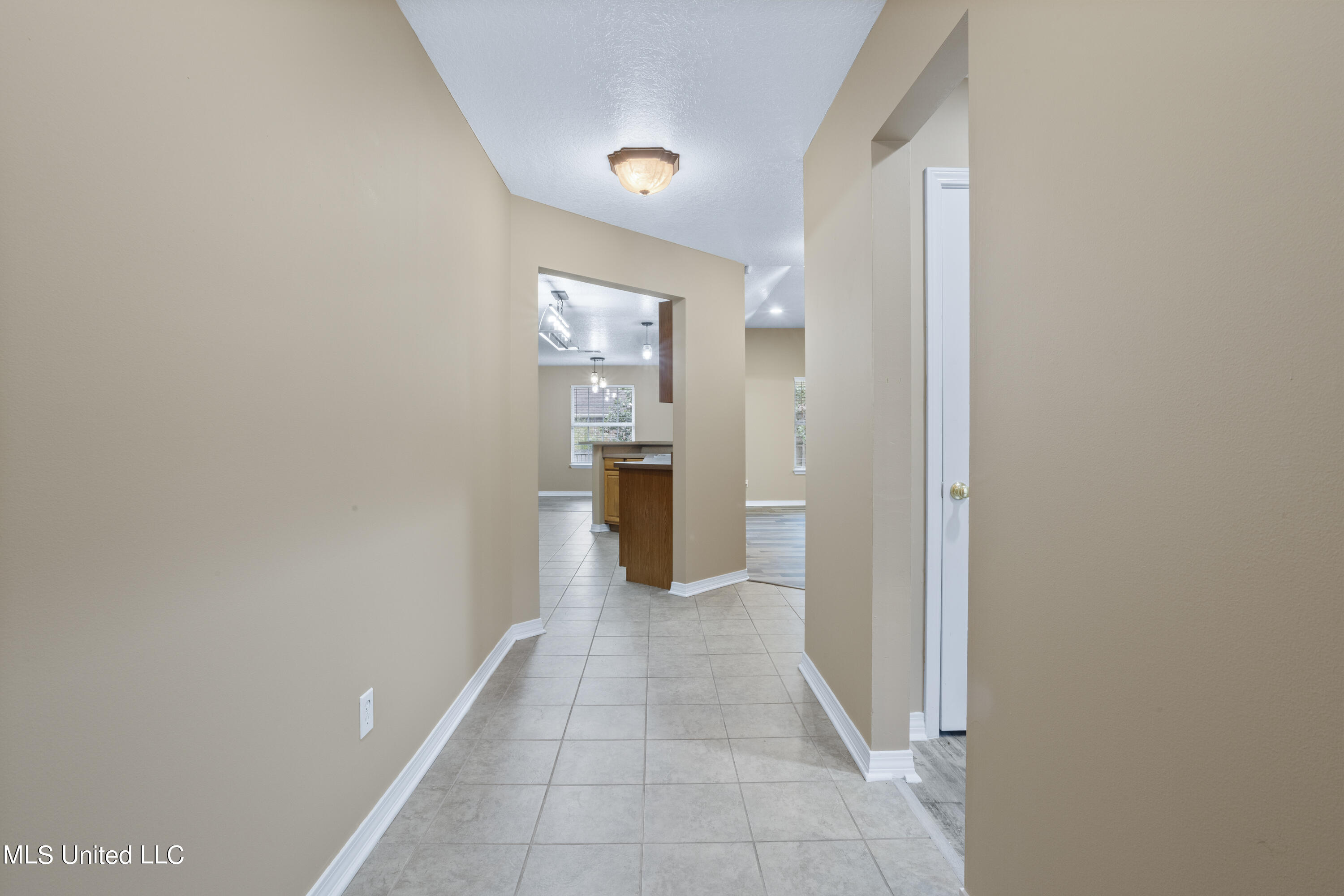 11625 Creekside Cove