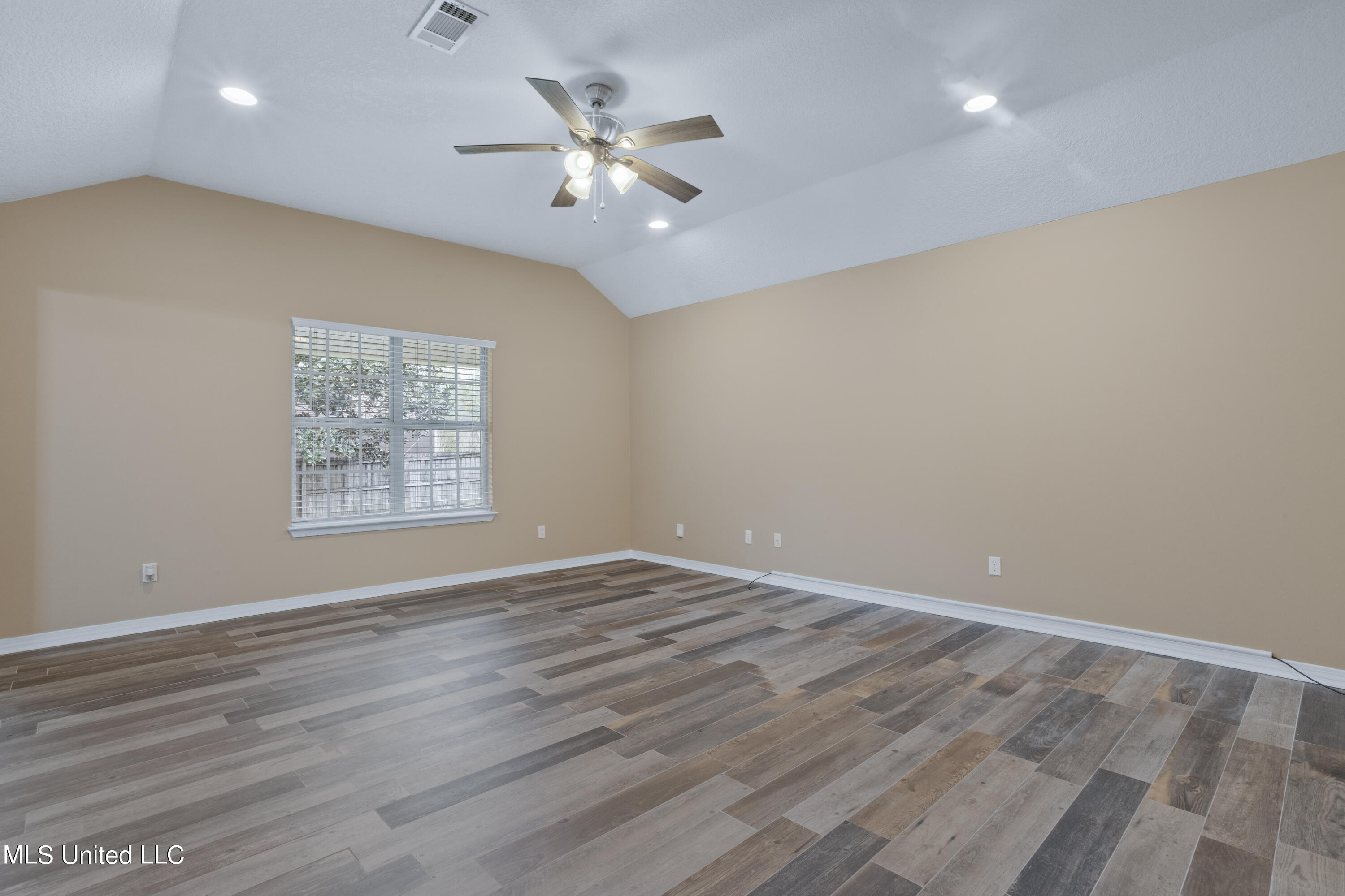 11625 Creekside Cove