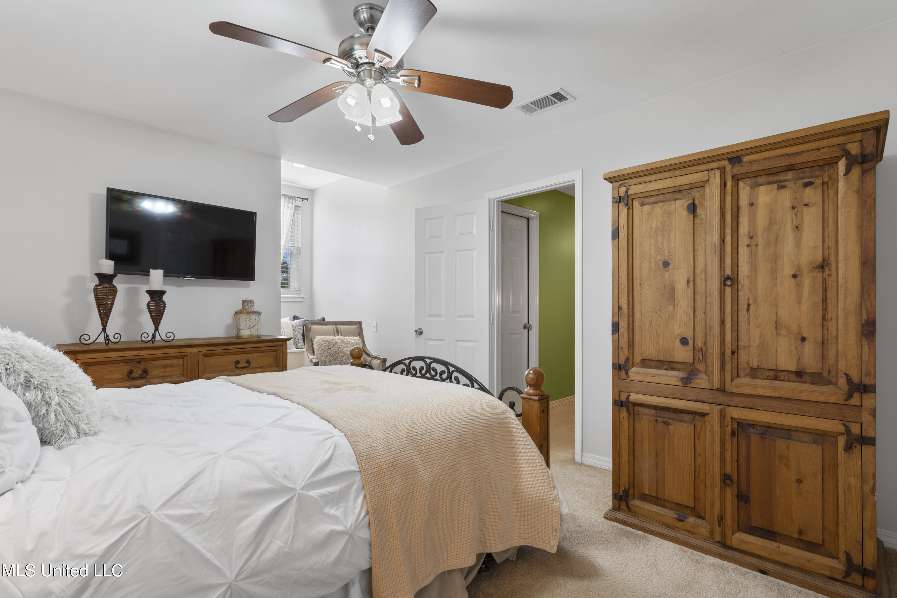 57143 E Diamondhead Drive