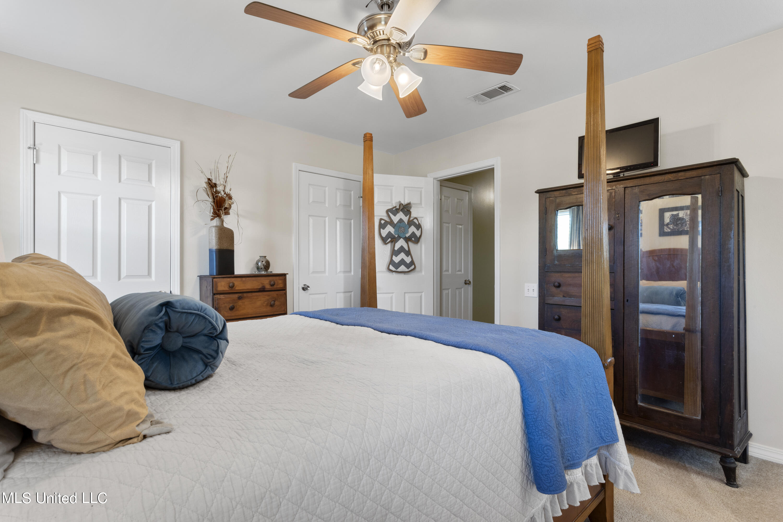 57143 E Diamondhead Drive