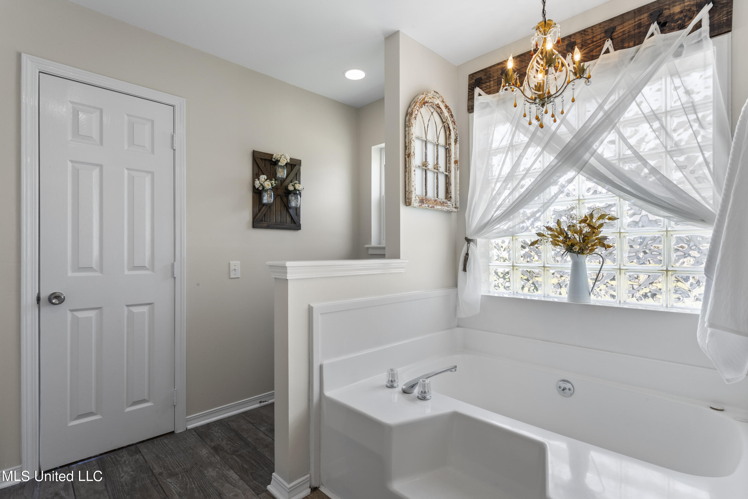 57143 E Diamondhead Drive