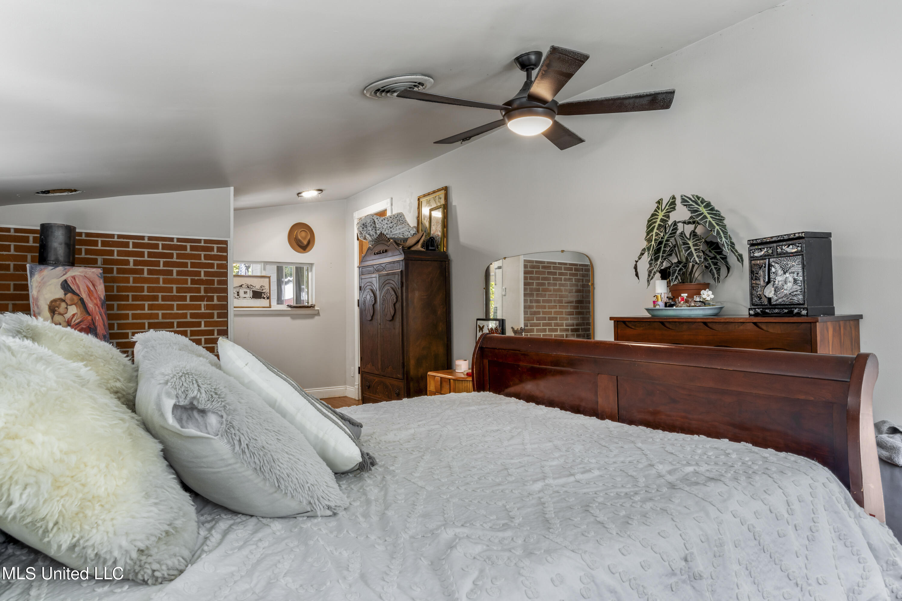 2022 Kensington Avenue