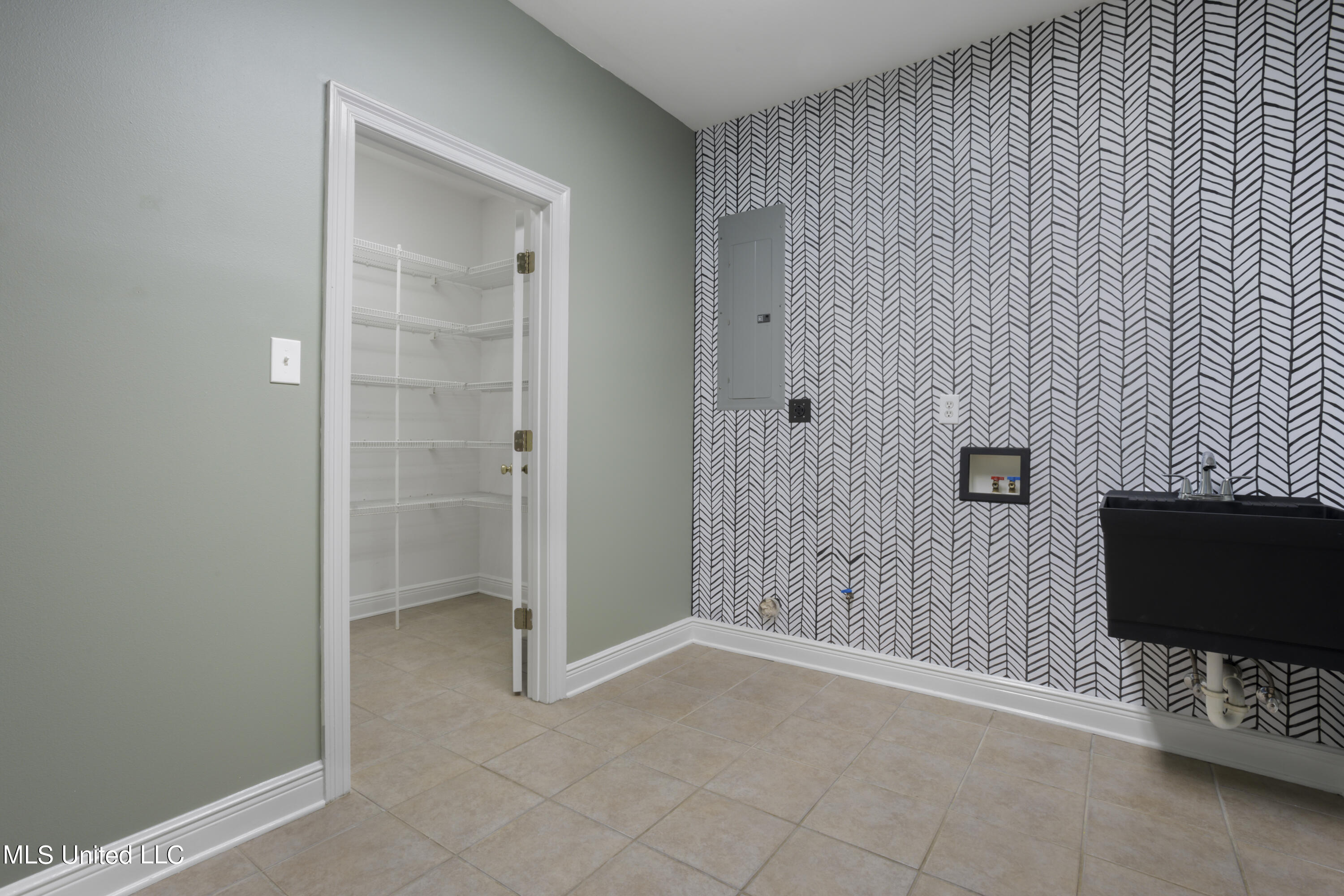 28081 Lake Cypress Drive