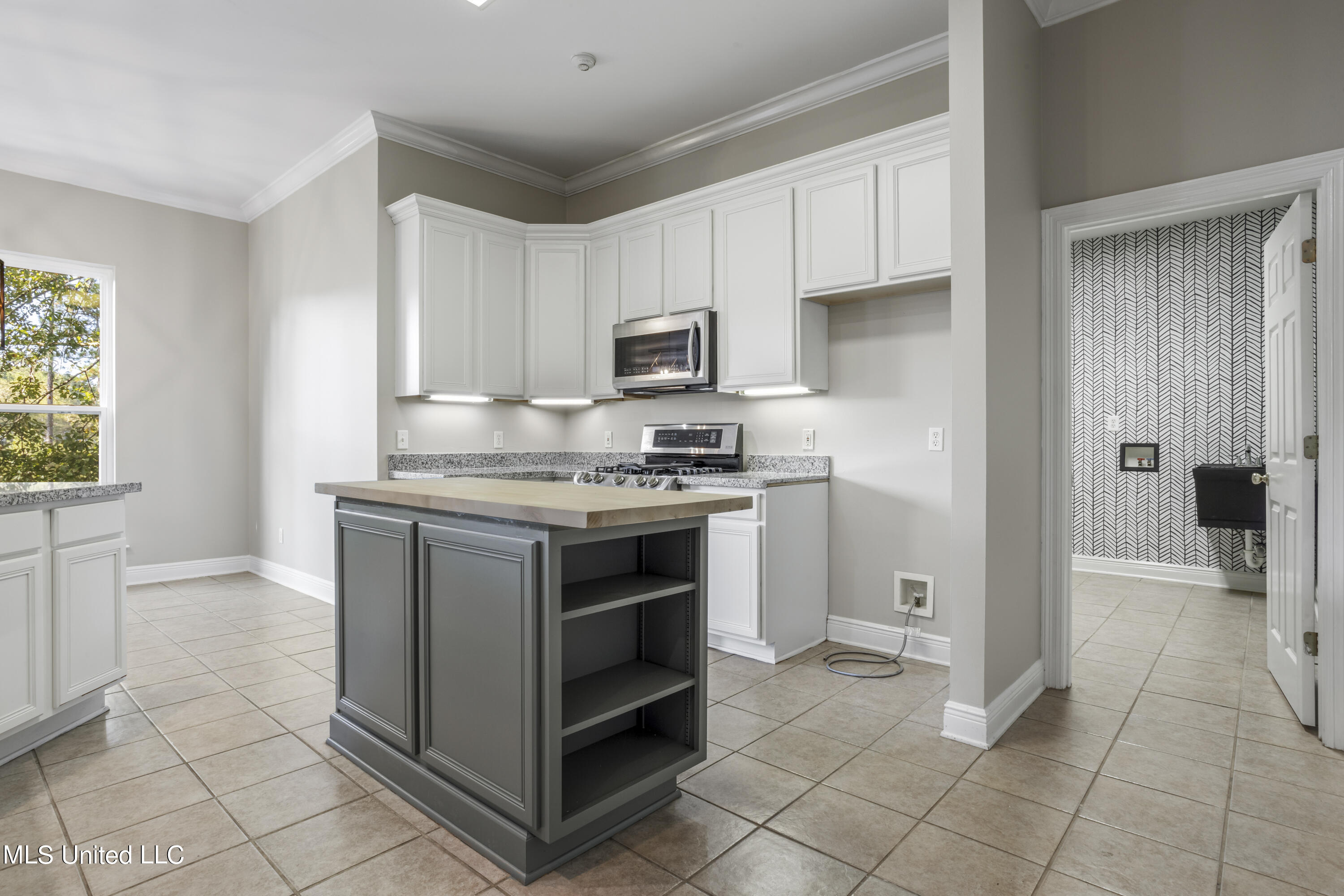 28081 Lake Cypress Drive