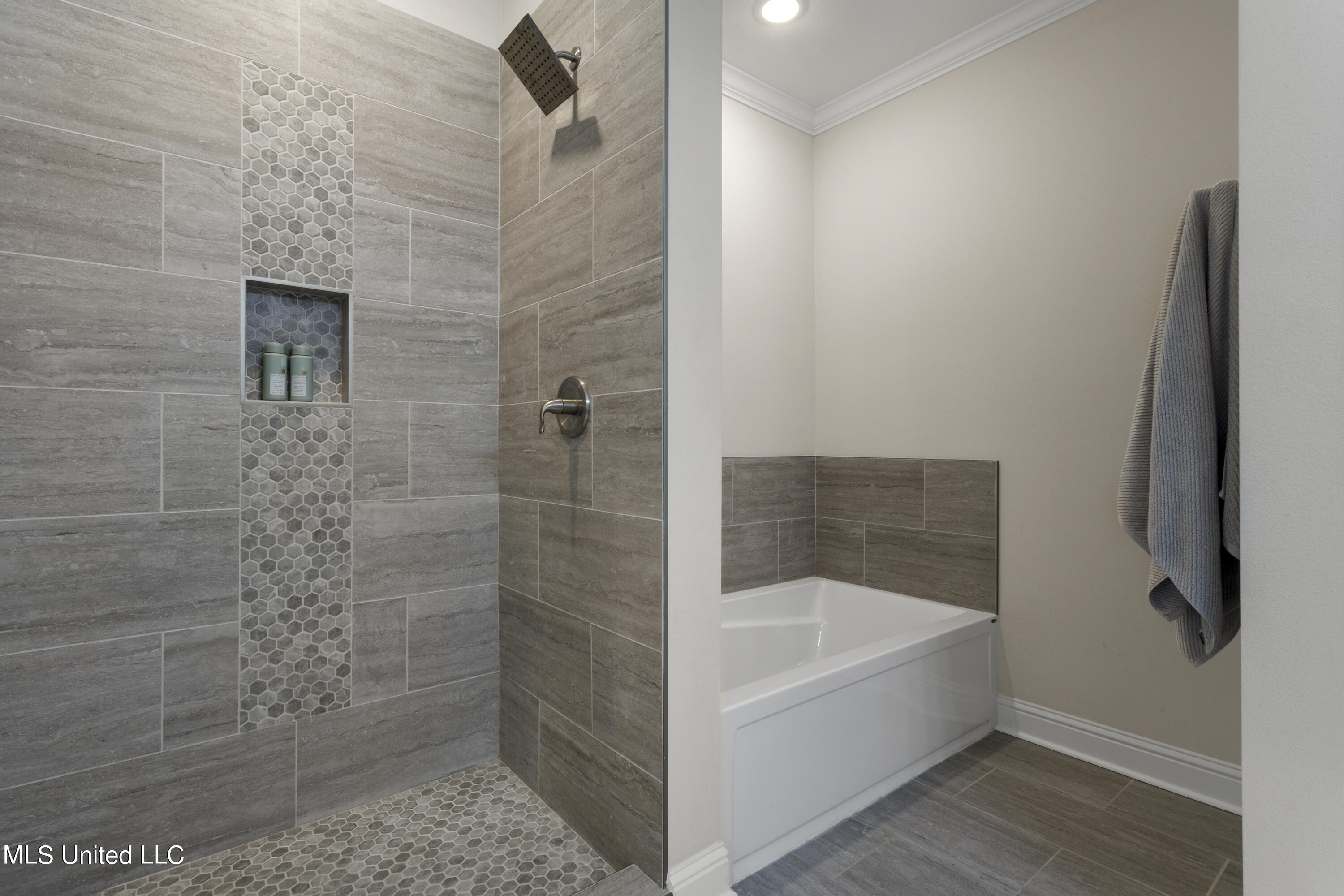 10851 Ala Moana Street