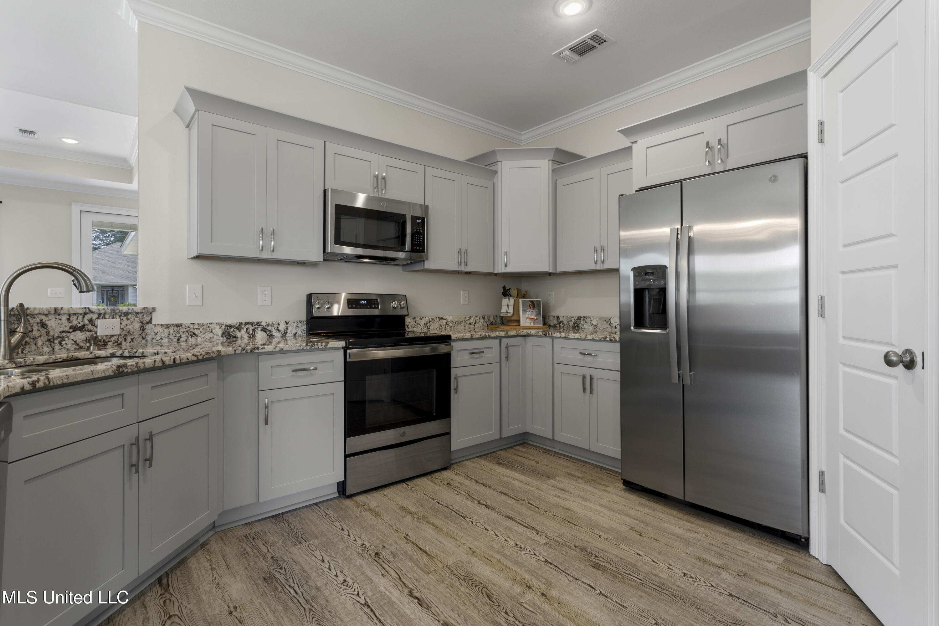 10851 Ala Moana Street