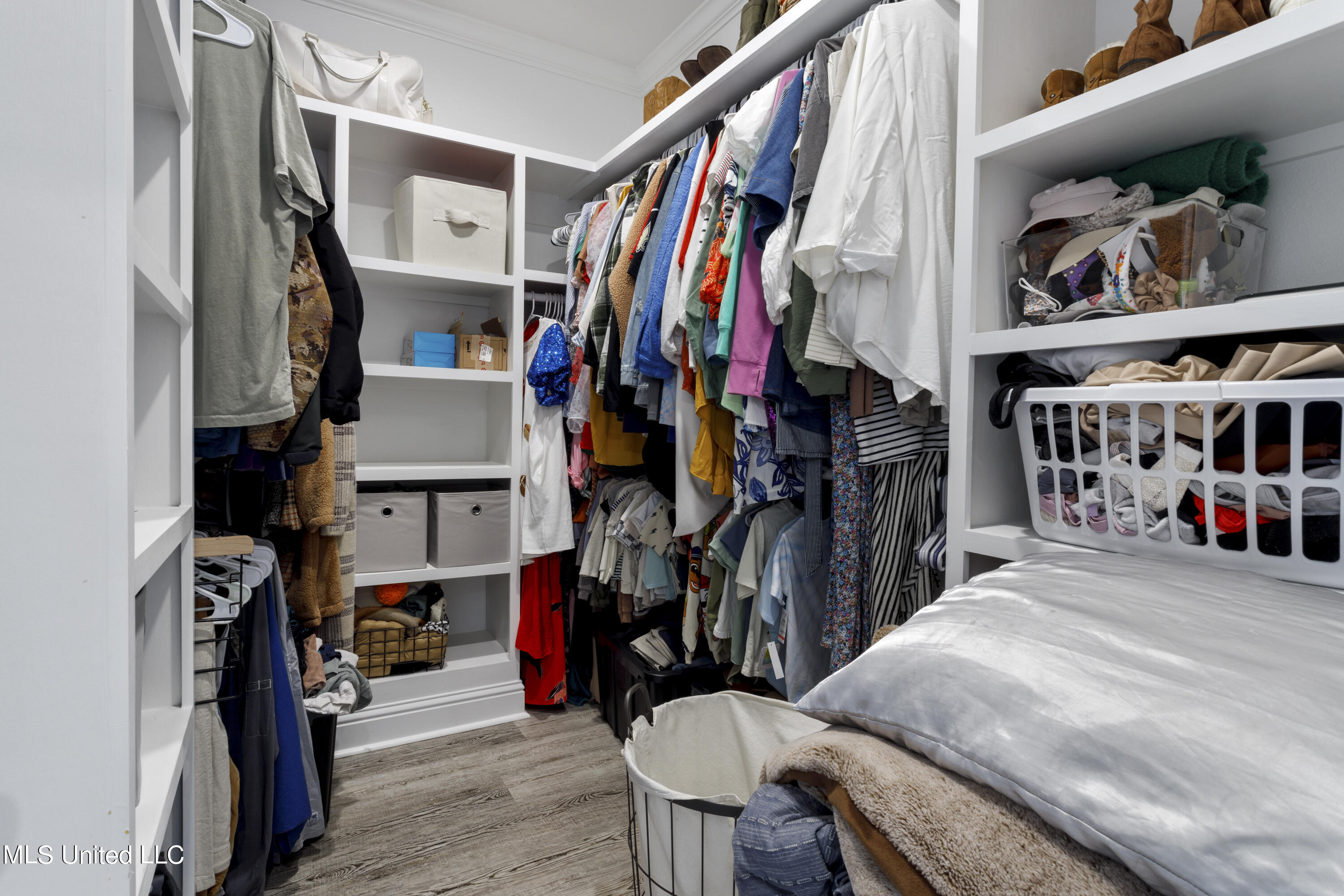 10851 Ala Moana Street