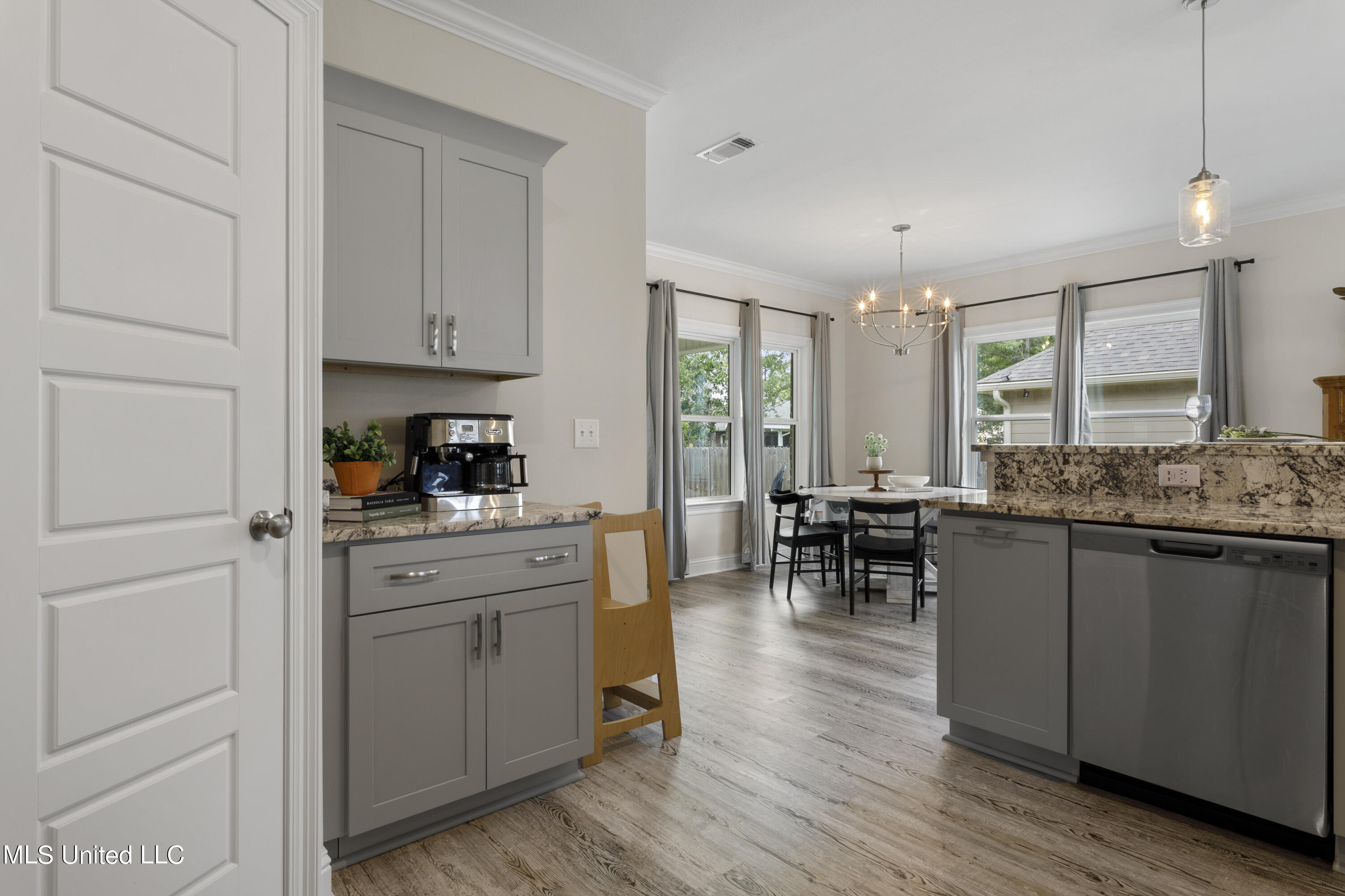 10851 Ala Moana Street