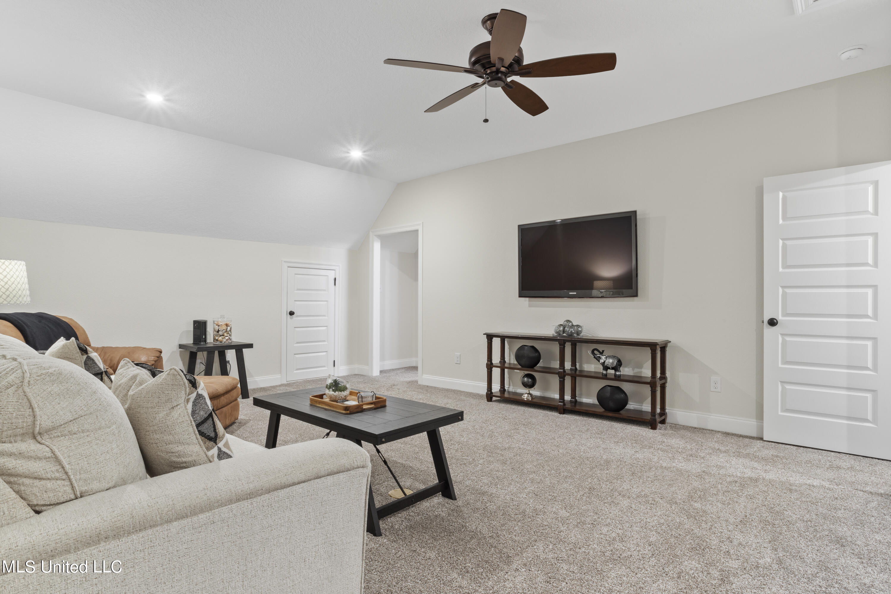 9872 Daisy Vestry Road