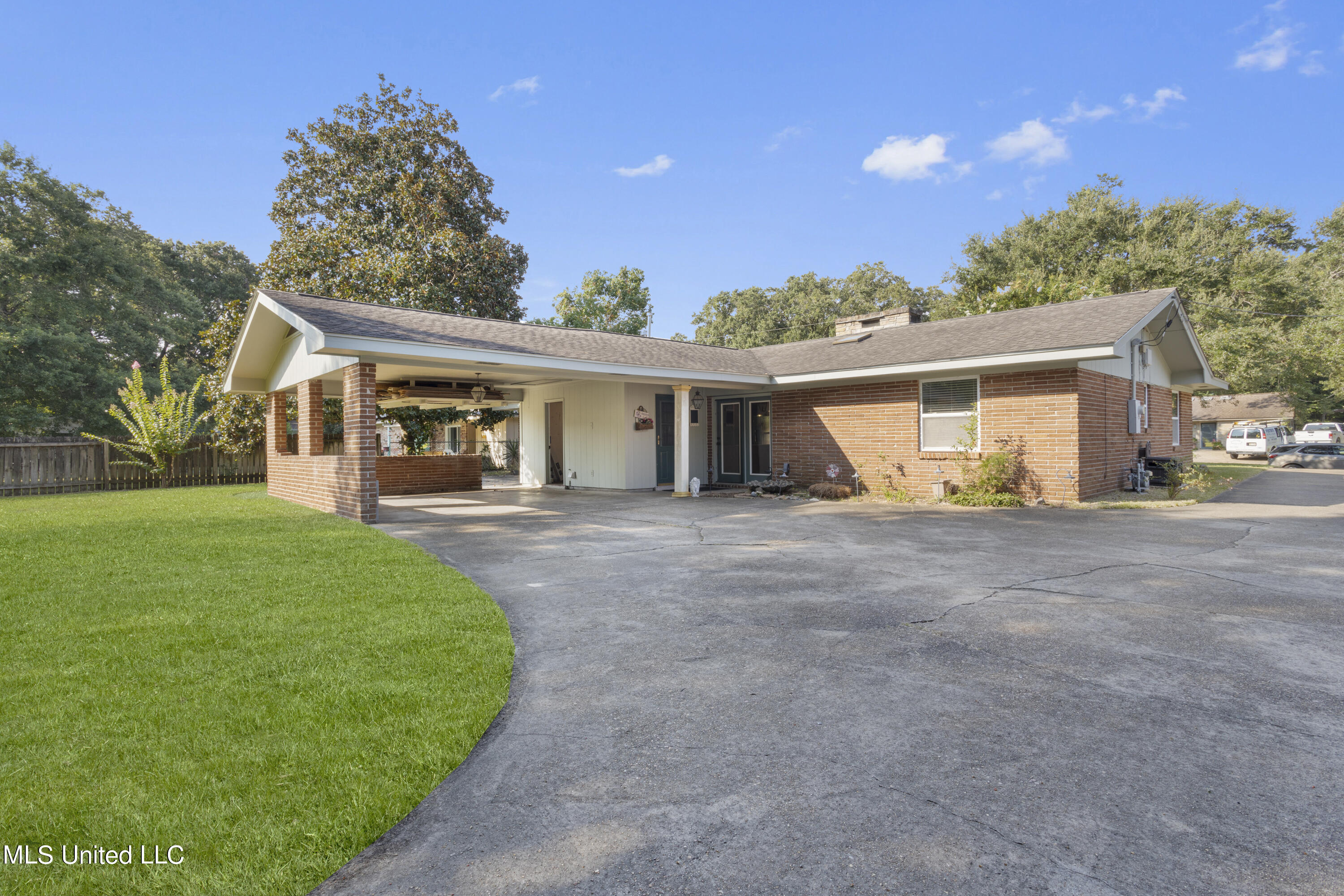 1220 Wellington Lane