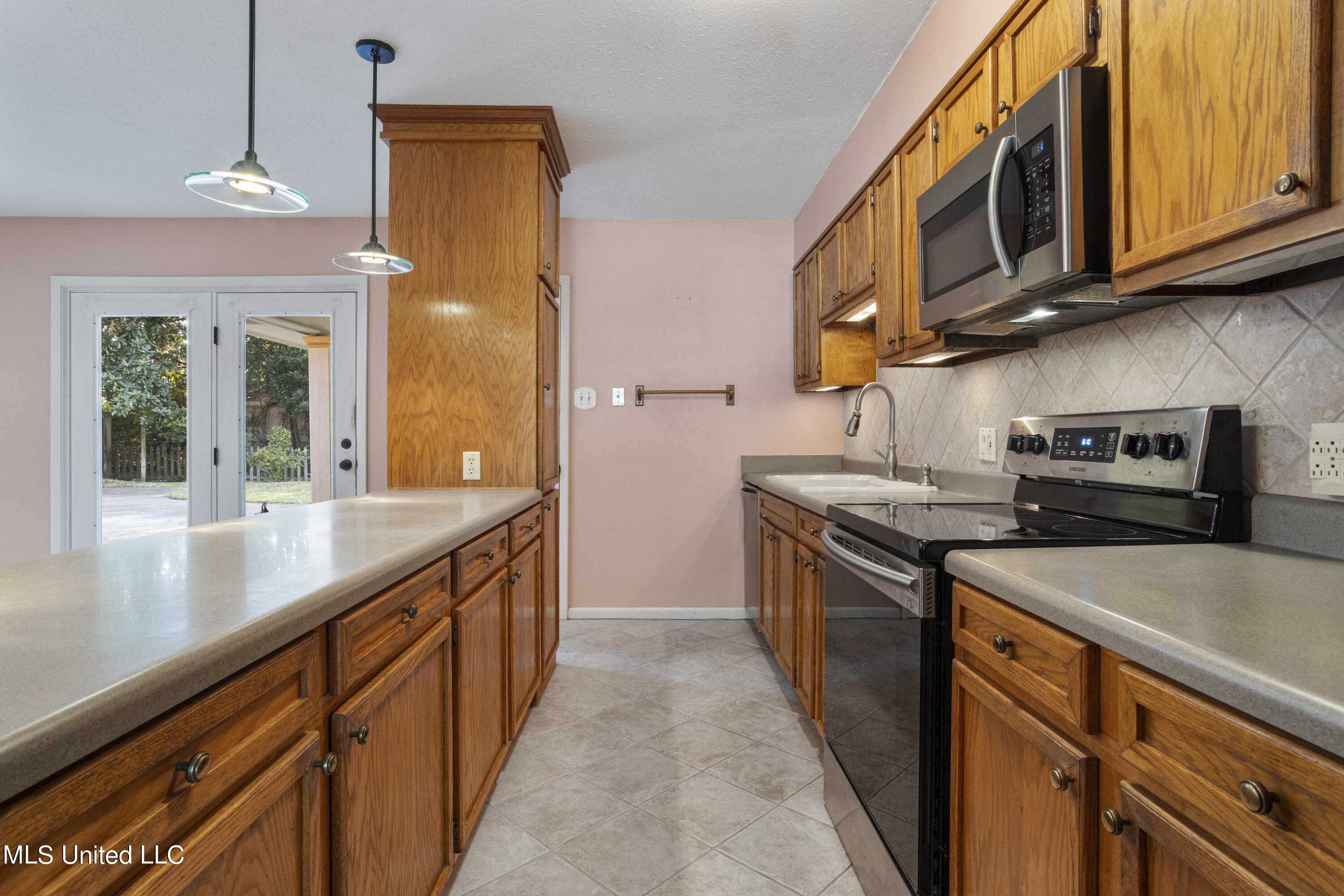1220 Wellington Lane