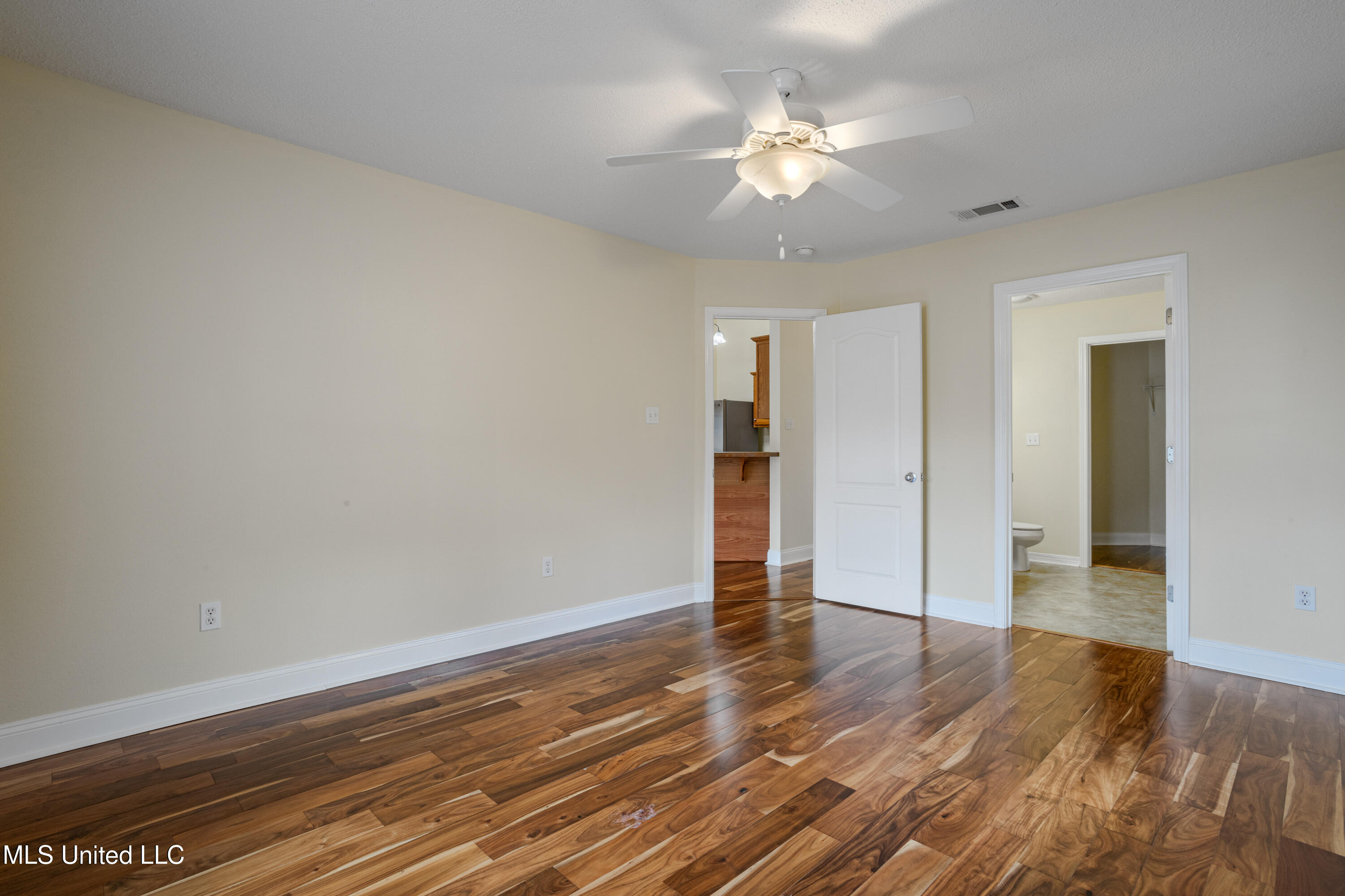 15130 Cedar Springs Drive
