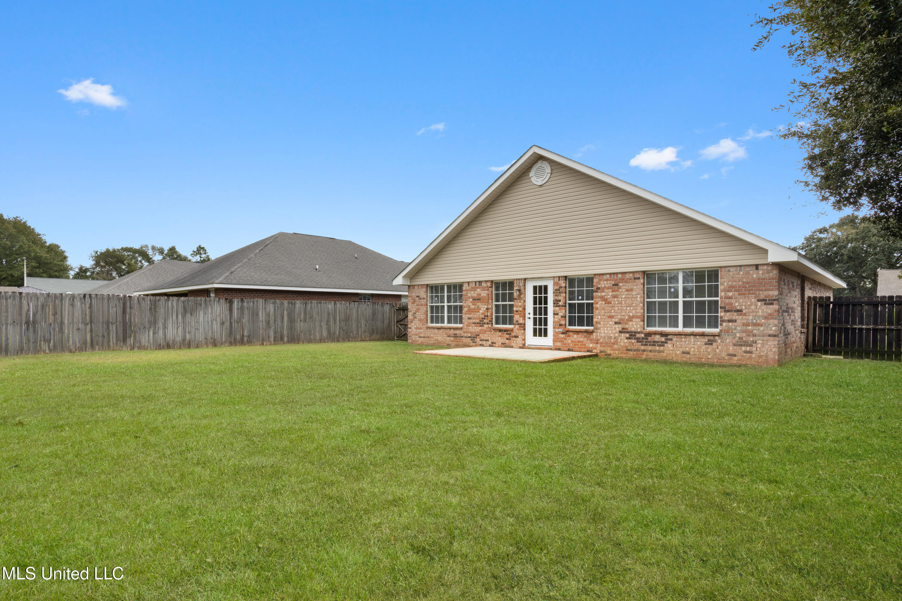 15130 Cedar Springs Drive