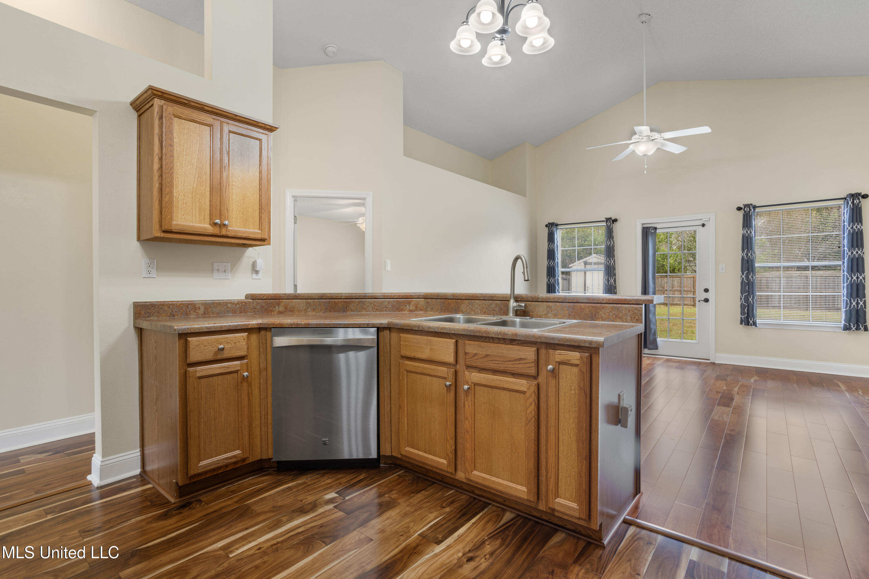 15130 Cedar Springs Drive