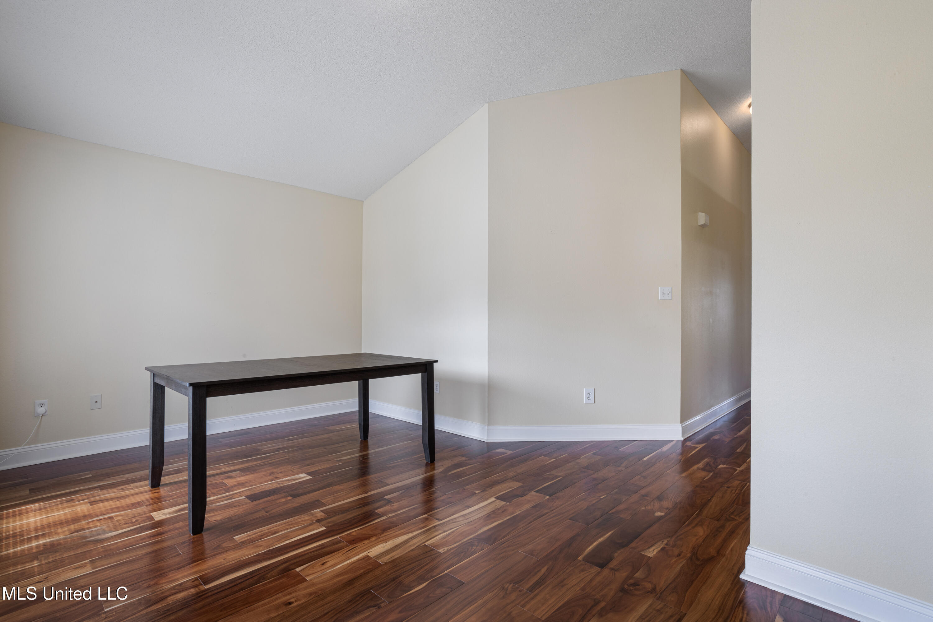 15130 Cedar Springs Drive