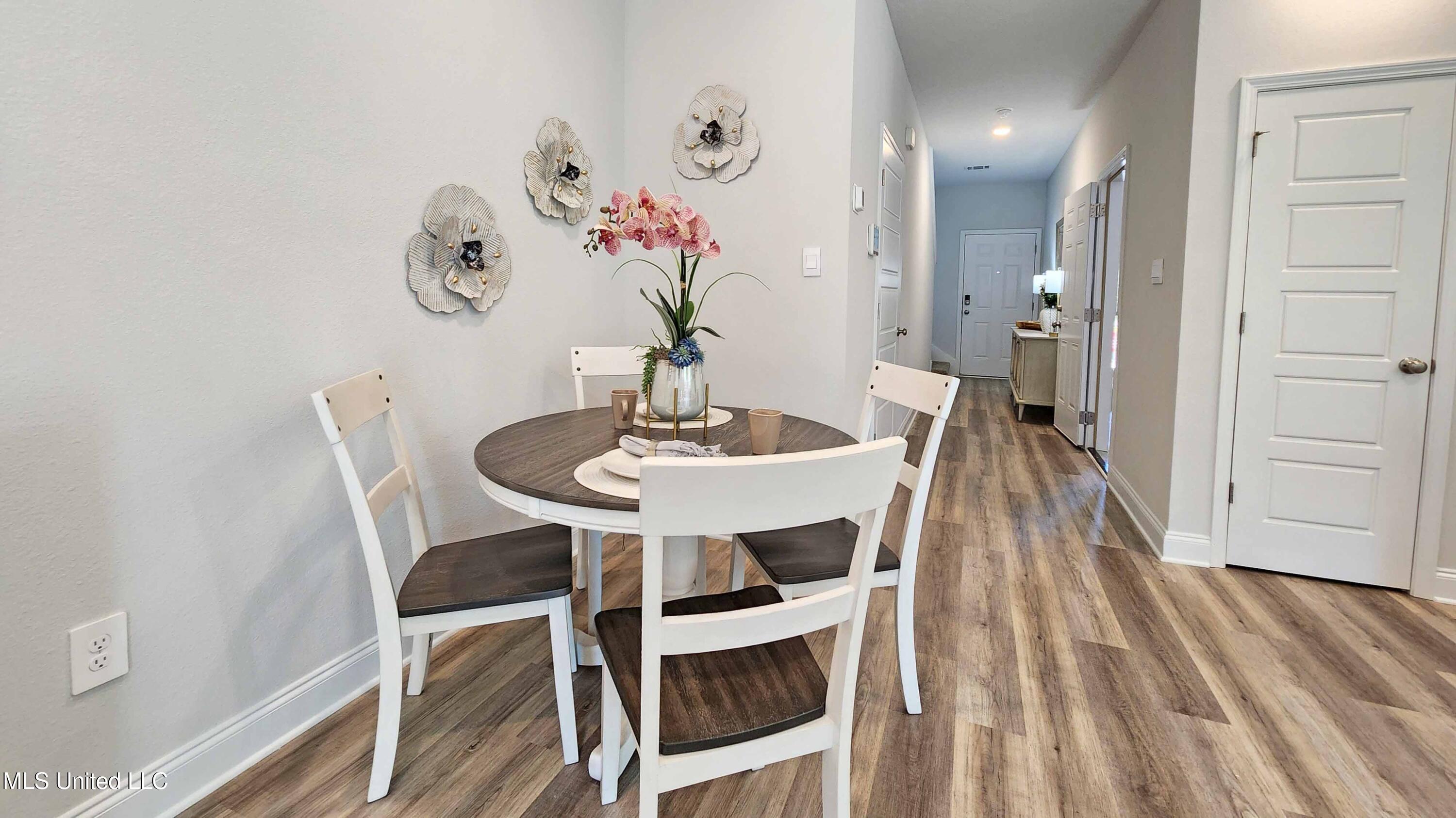 7809 Reagan Court
