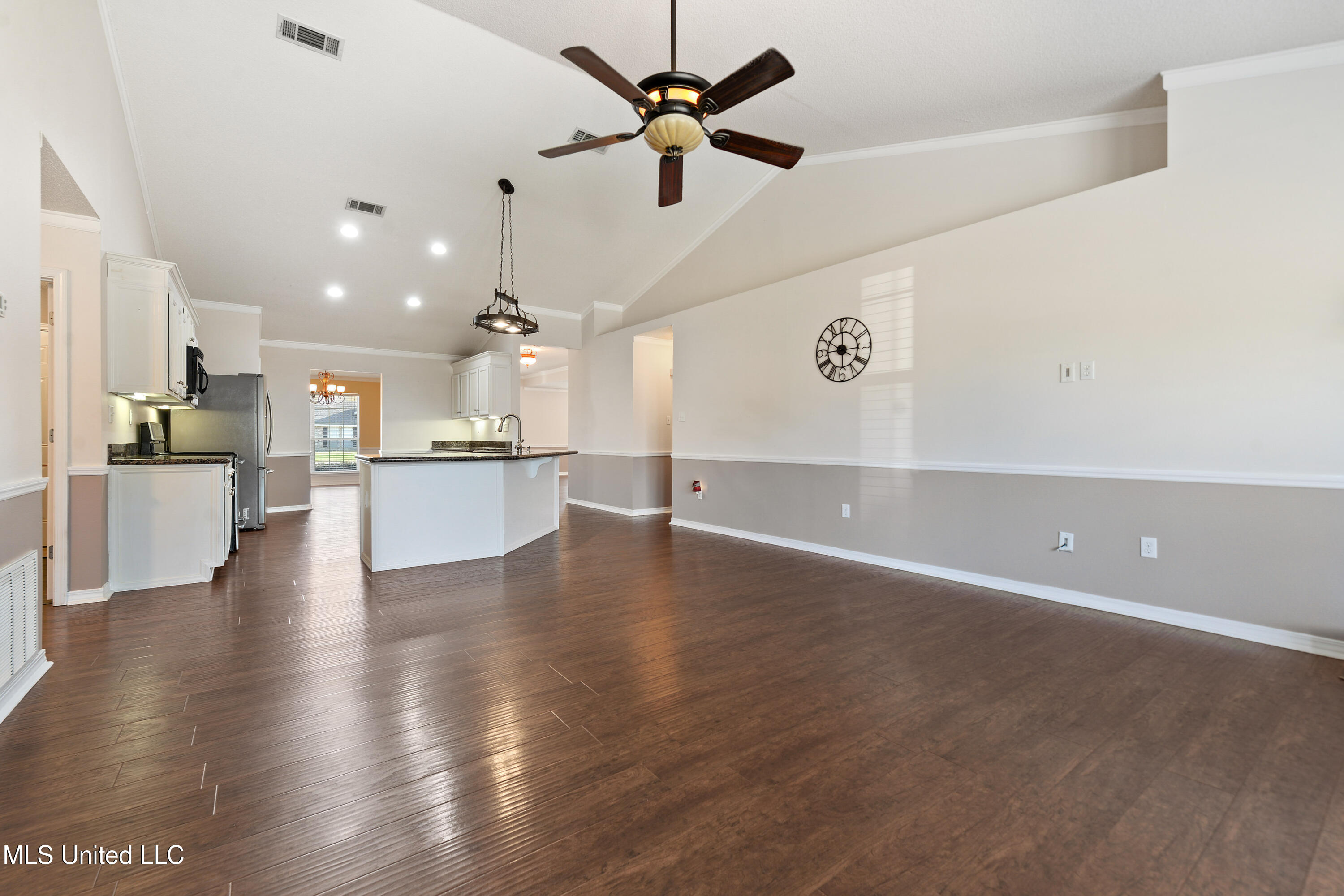 10209 Lake Forest Drive